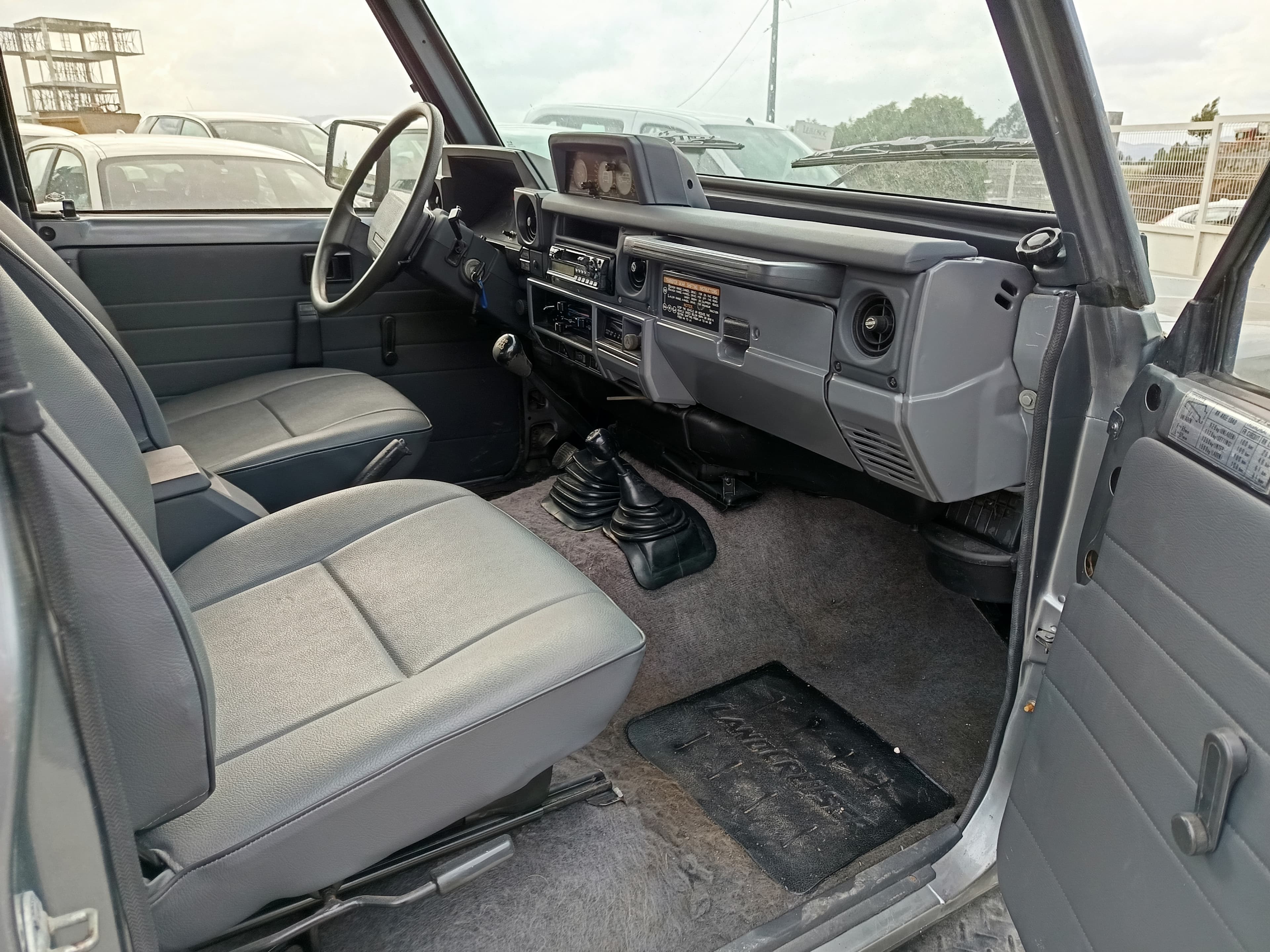 Toyota Land Cruiser 250 Turbo Diesel · Ano 1990 — image 14