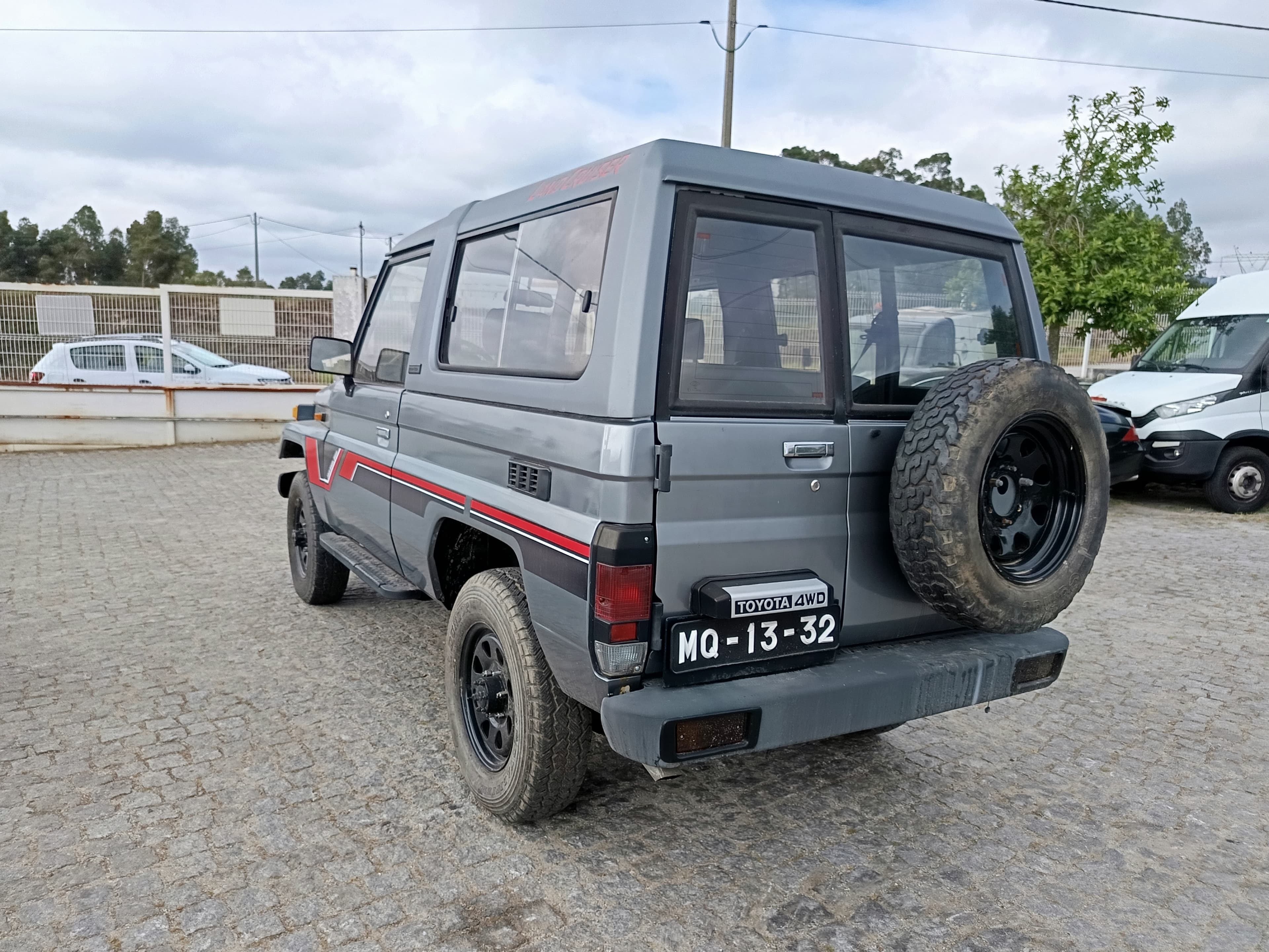 Toyota Land Cruiser 250 Turbo Diesel · Ano 1990 — image 6
