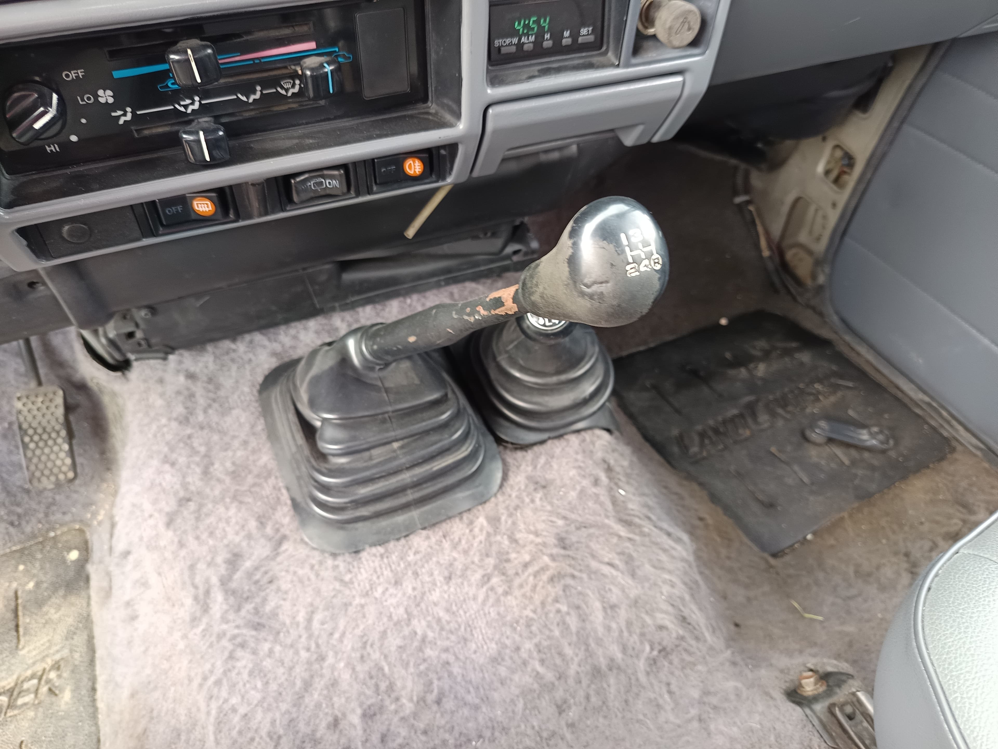 Toyota Land Cruiser 250 Turbo Diesel · Ano 1990 — image 25
