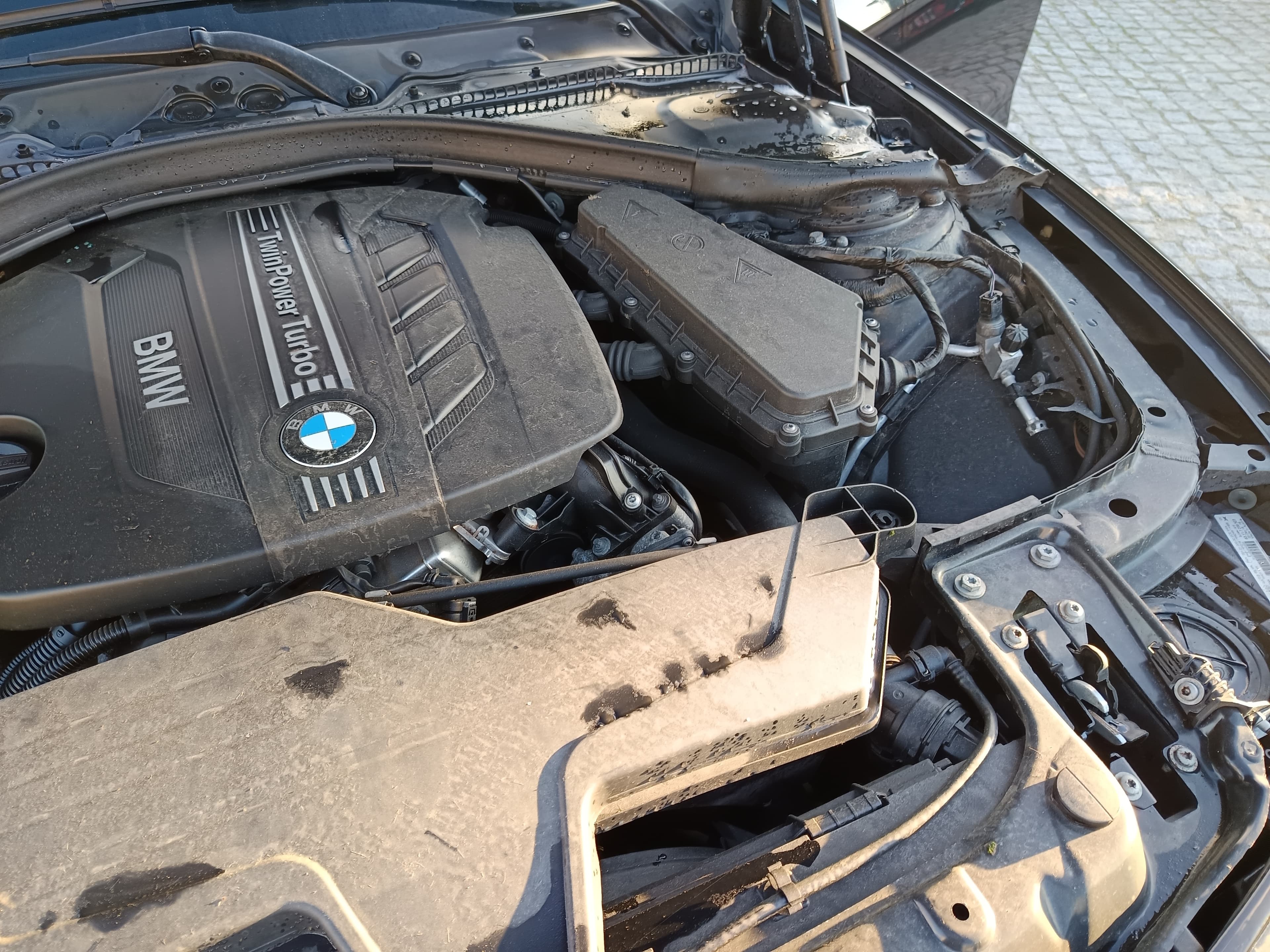 BMW 318d · Ano 2012 — imagem 20
