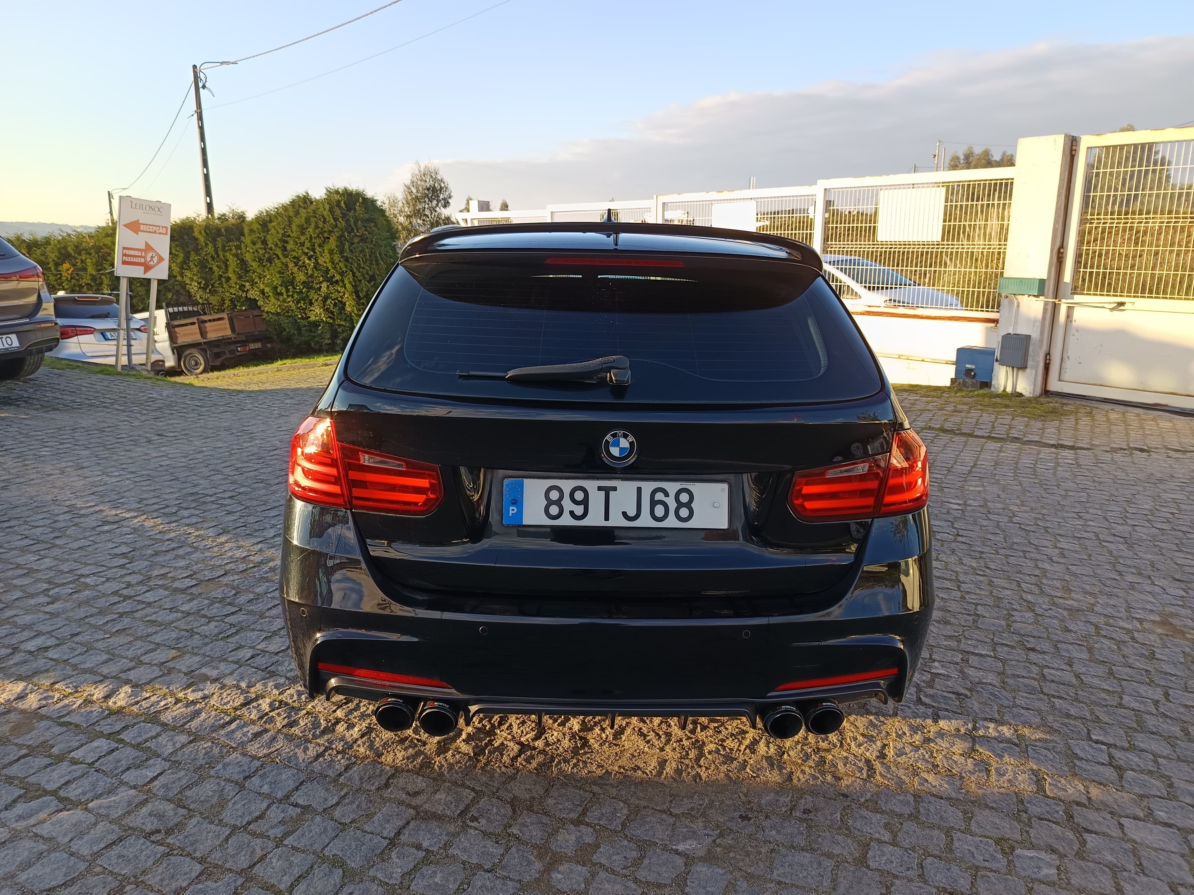 BMW 318d · Ano 2012 — imagem 6