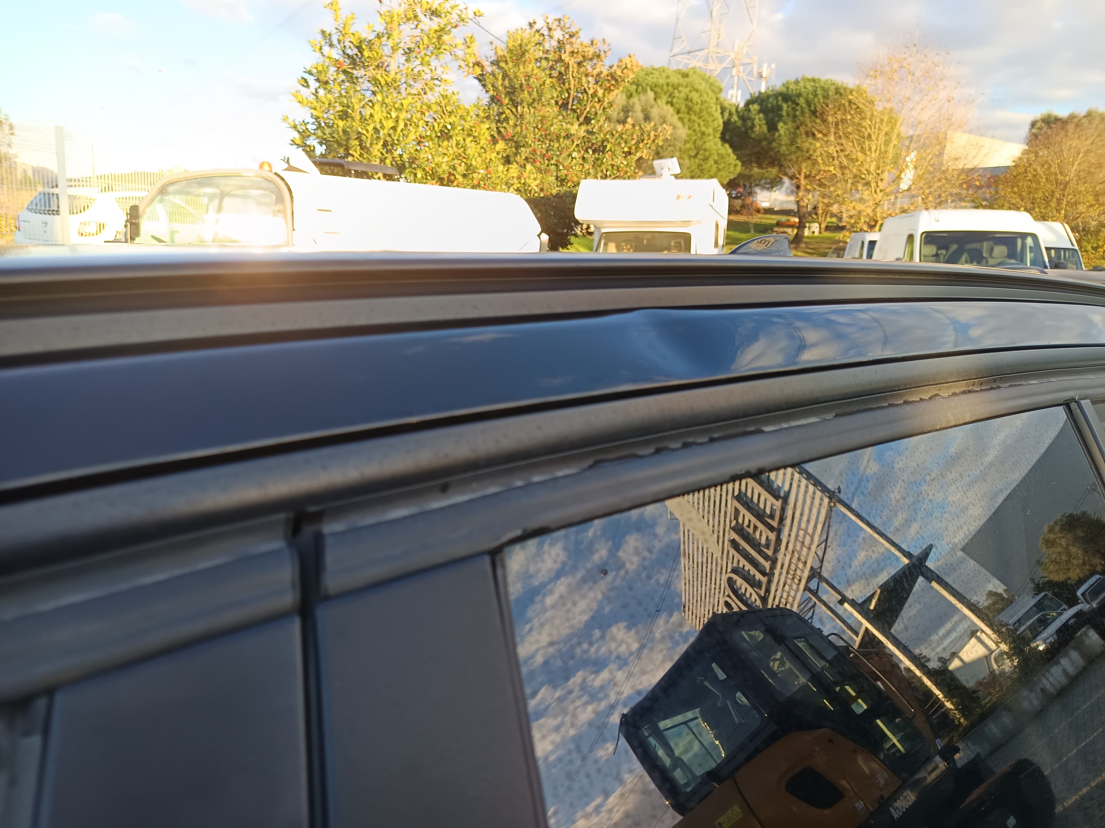 BMW 318d · Ano 2012 — imagem 16