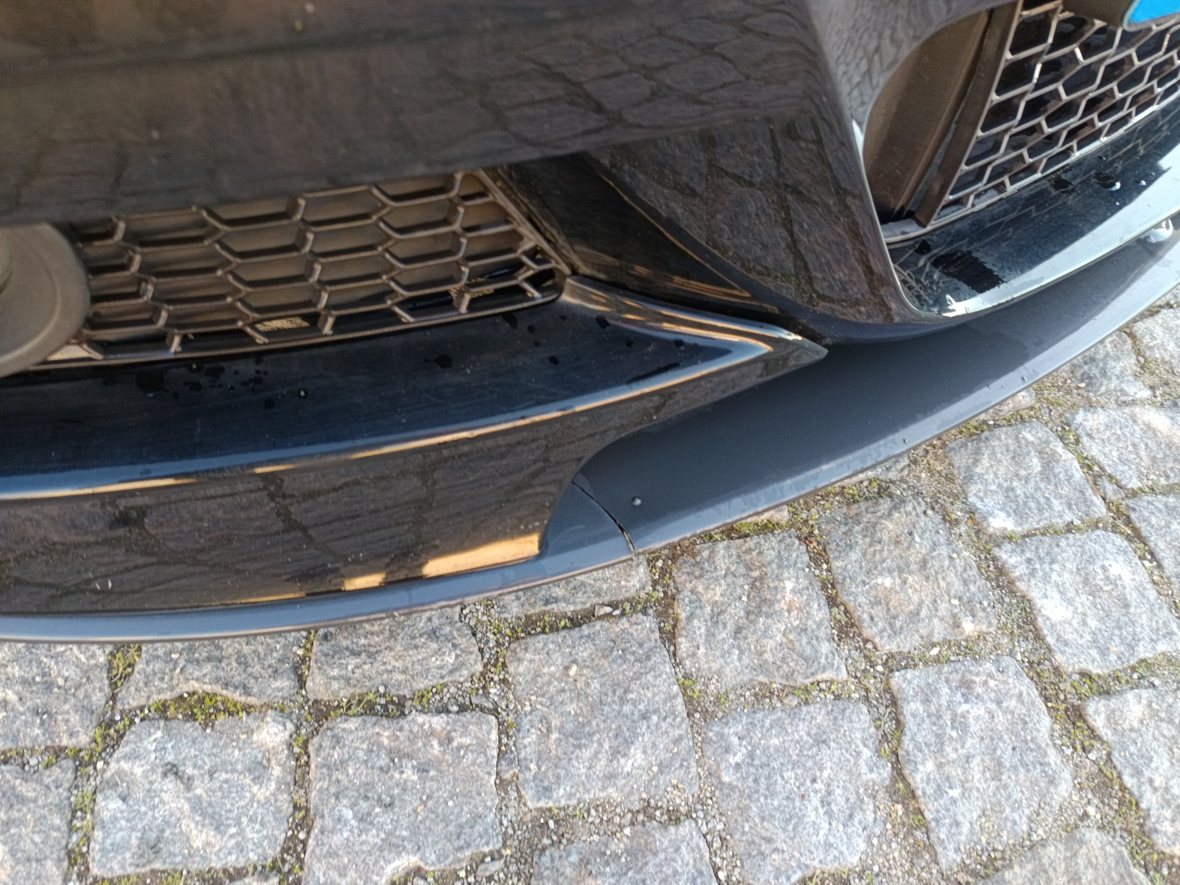 BMW 318d · Ano 2012 — imagem 8