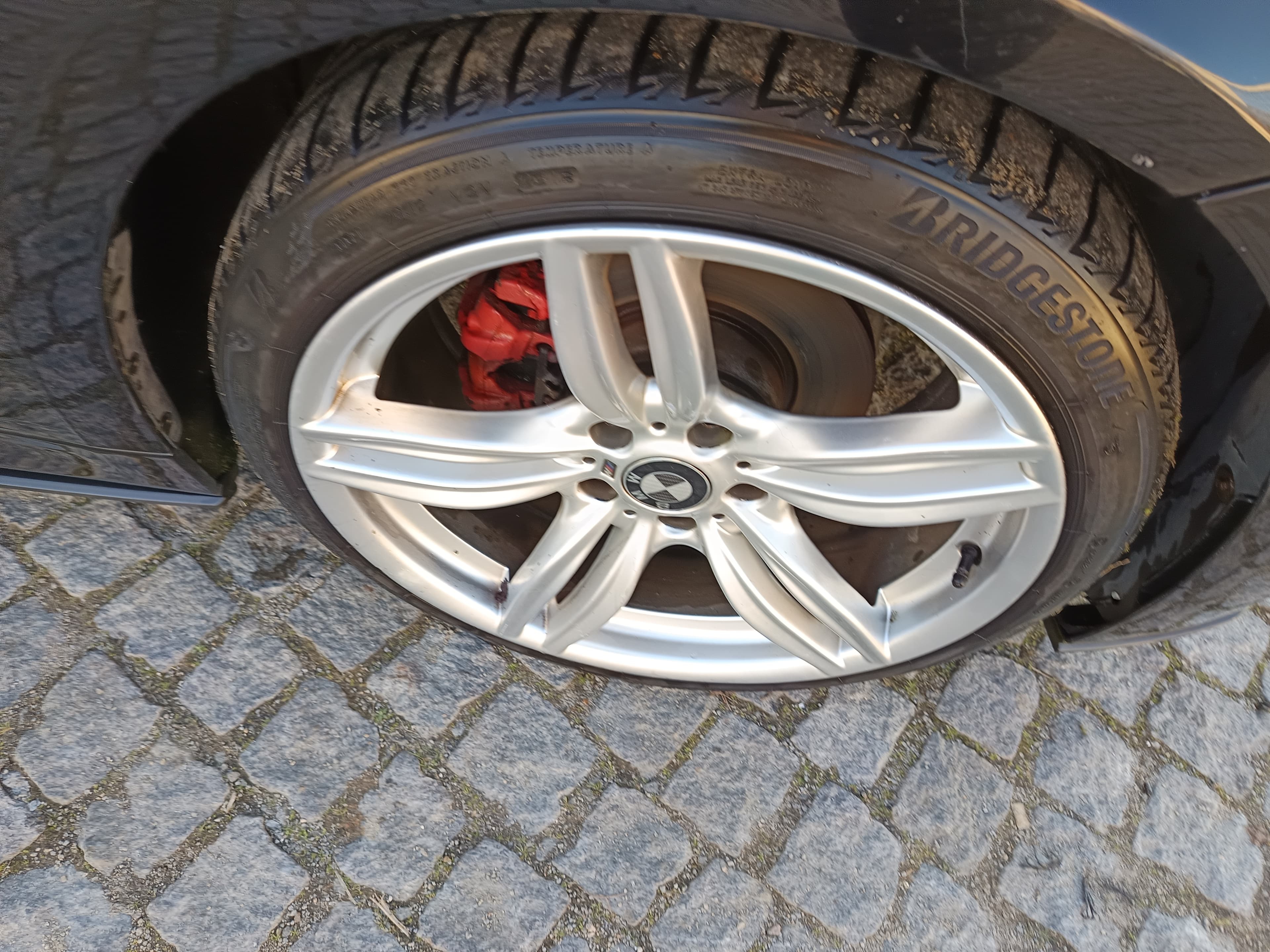 BMW 318d · Ano 2012 — imagem 10