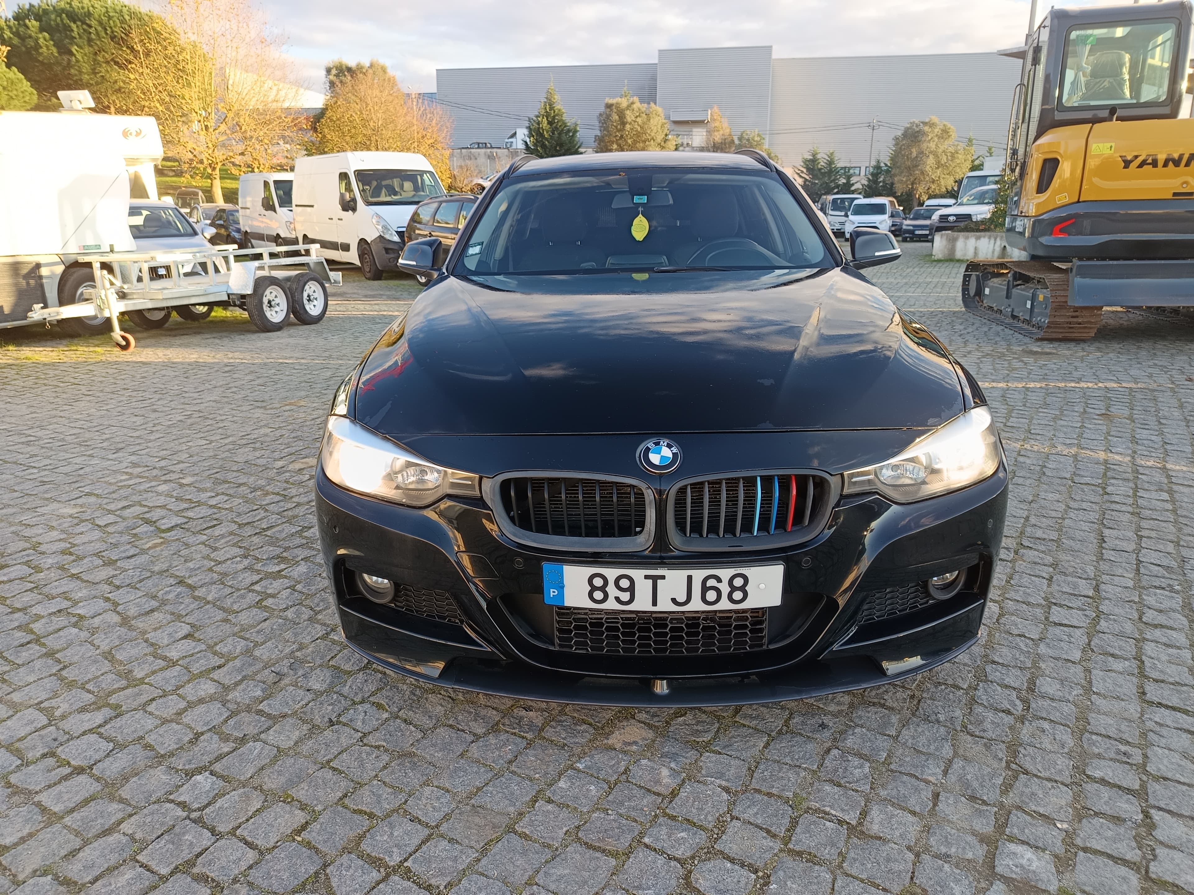 BMW 318d · Ano 2012 — imagem 2