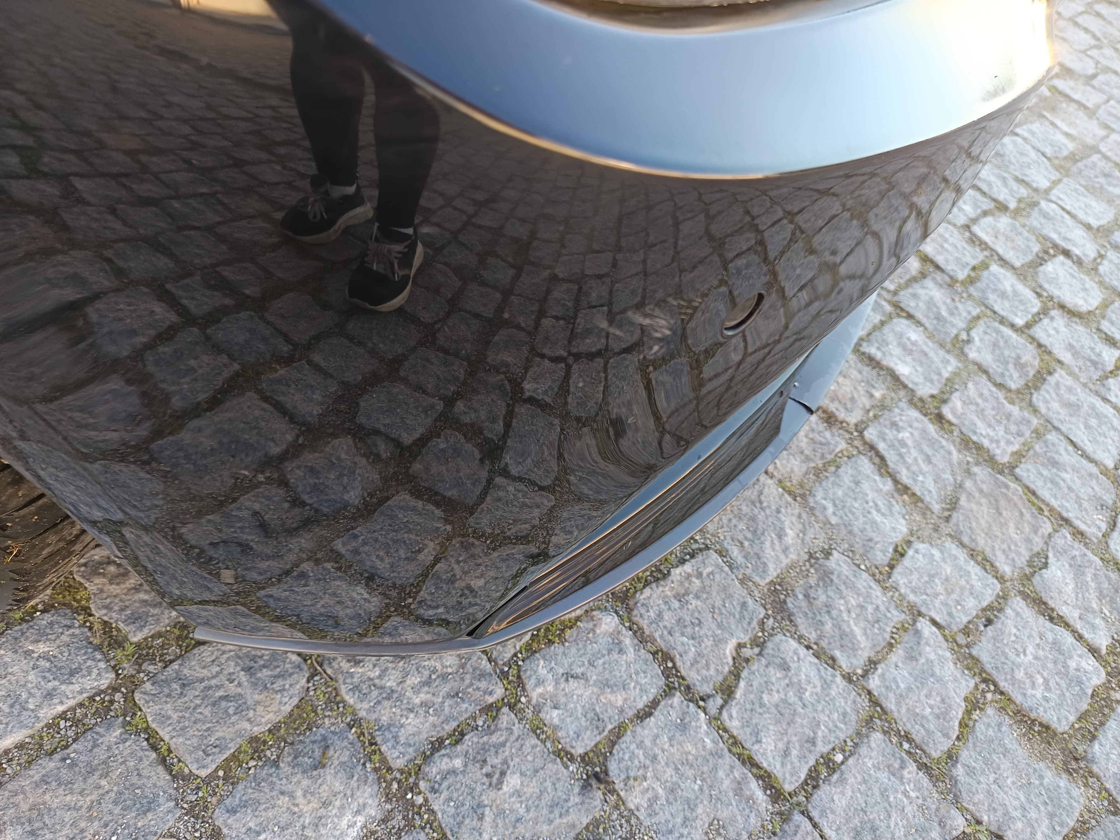 BMW 318d · Ano 2012 — imagem 9