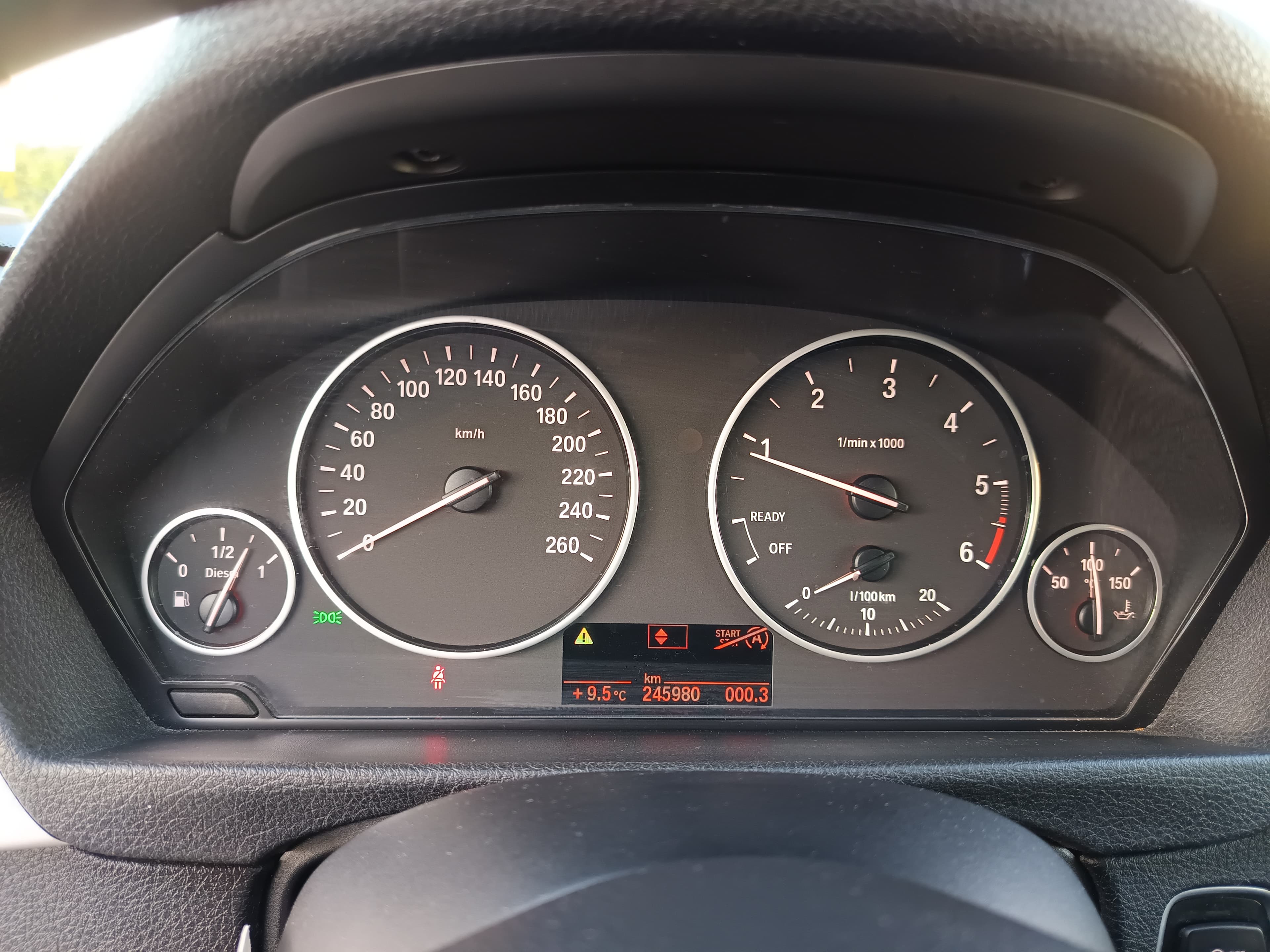 BMW 318d · Ano 2012 — imagem 48