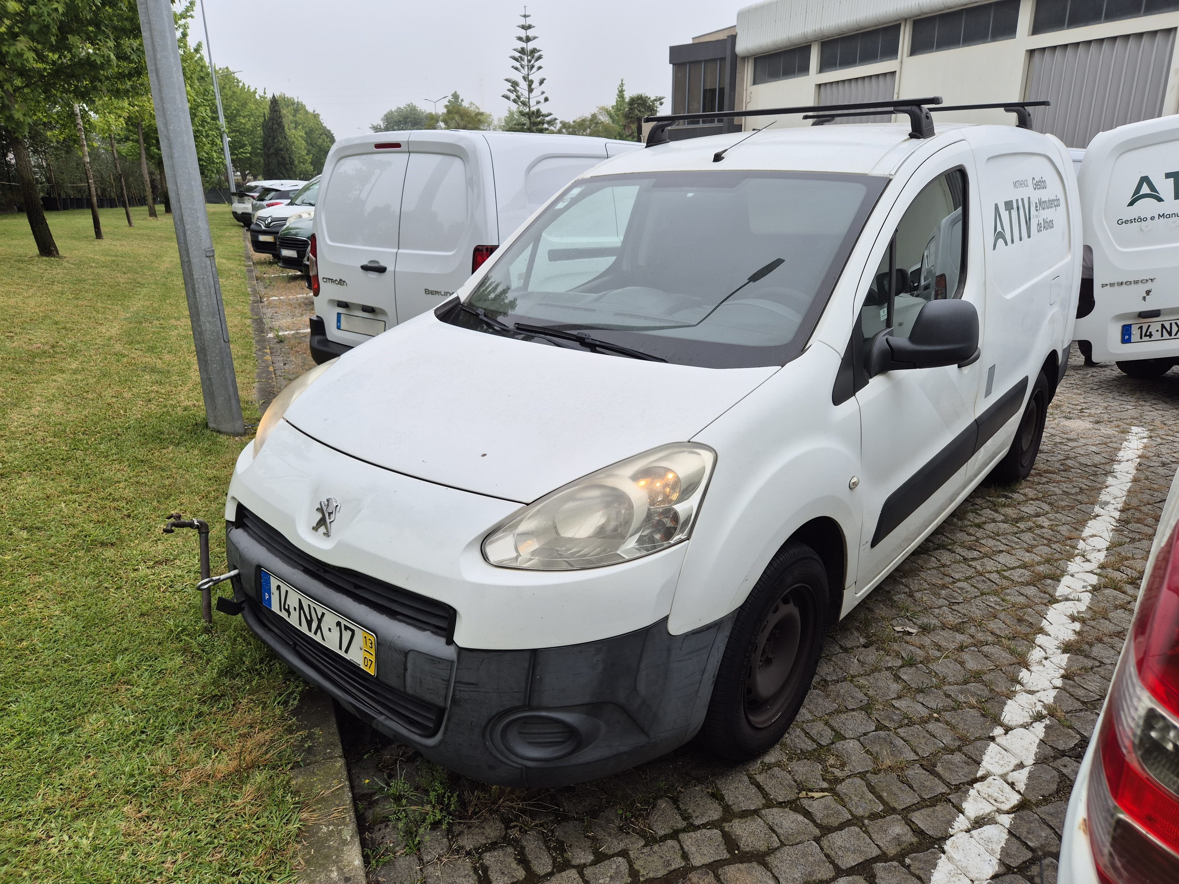 Peugeot Partner · Ano 2013