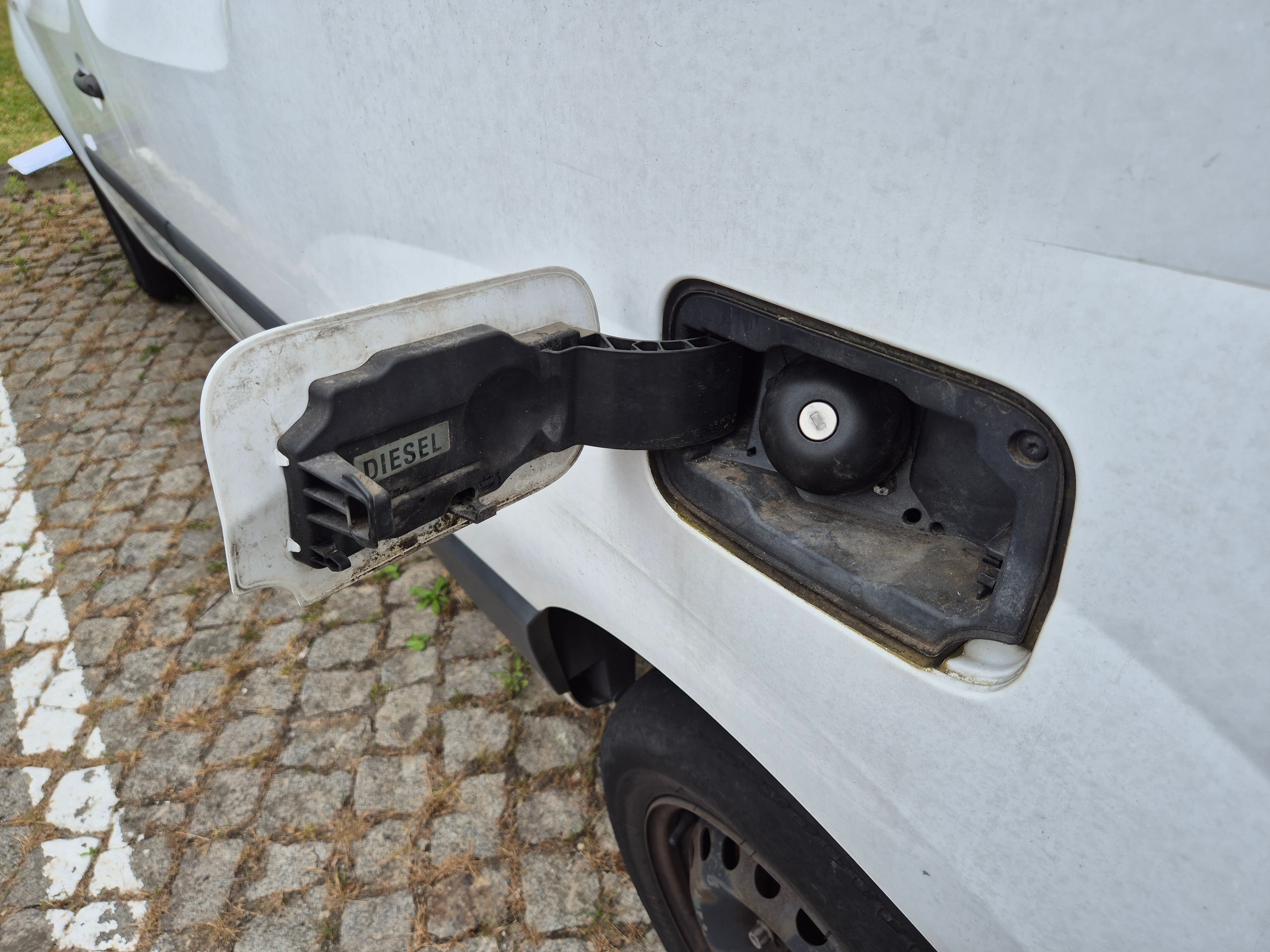 Renault Kangoo · Ano 2015 — imagem 10
