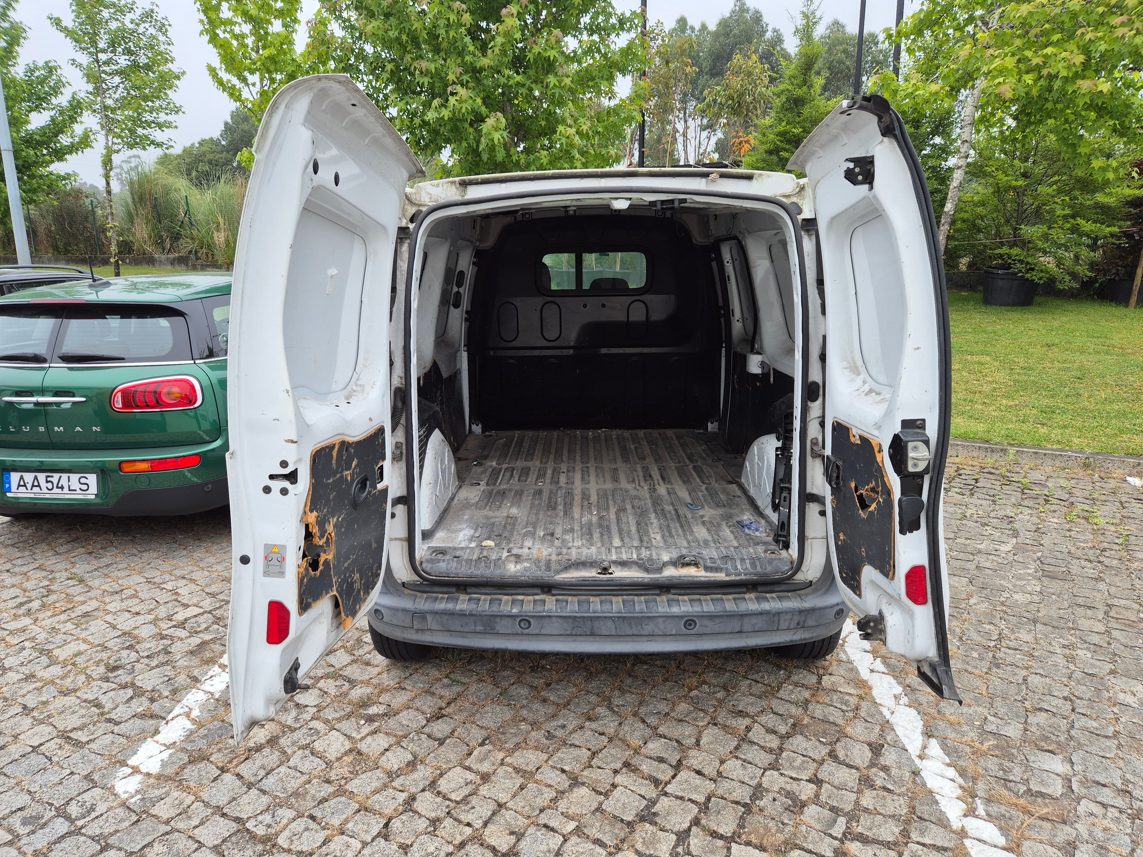Renault Kangoo · Ano 2015 — imagem 7