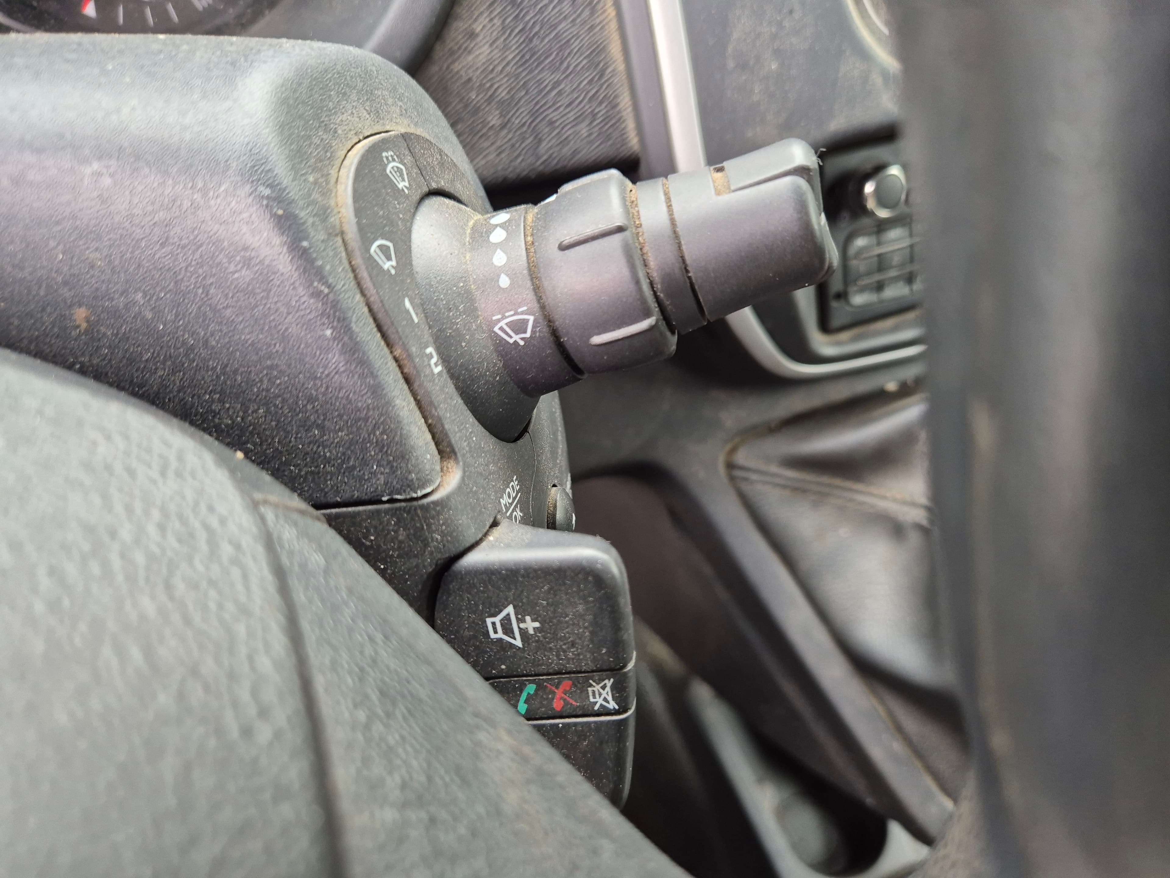 Renault Kangoo · Ano 2015 — imagem 24