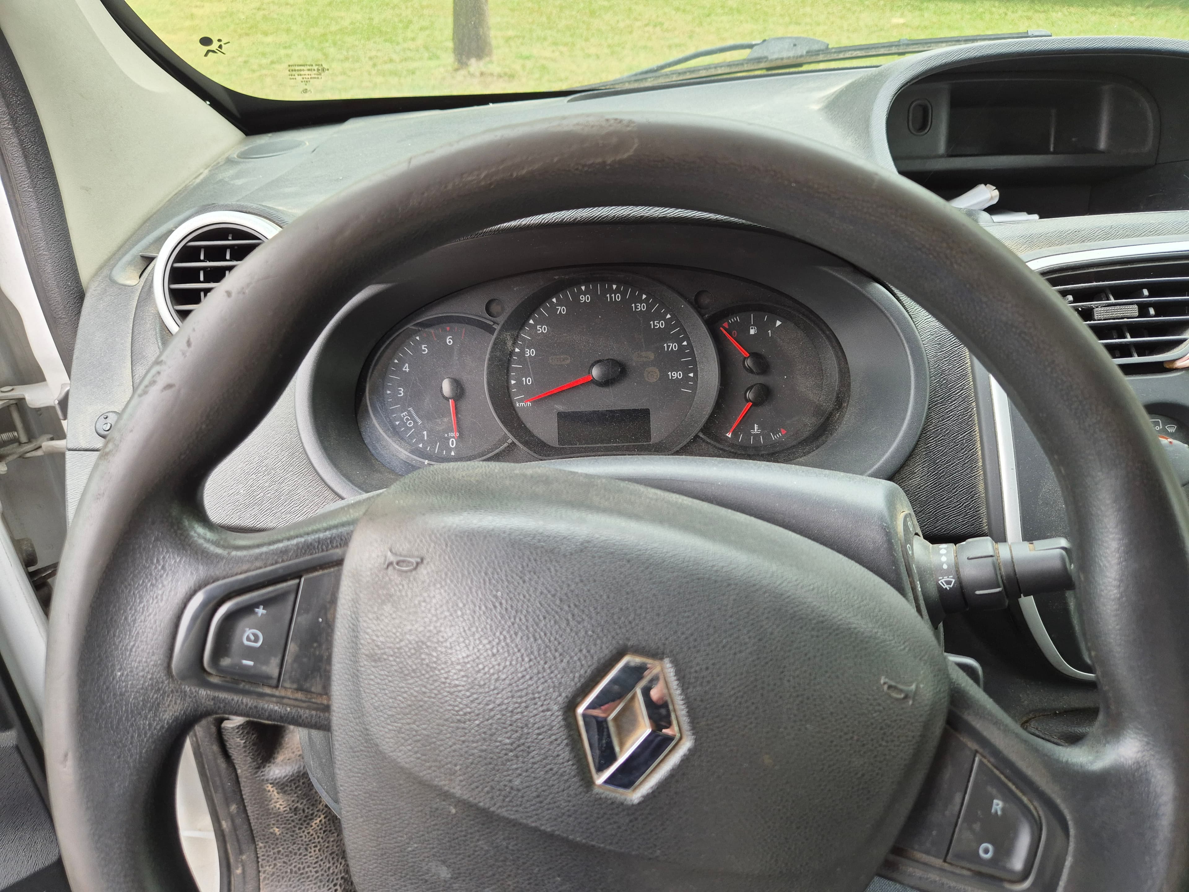 Renault Kangoo · Ano 2015 — imagem 22