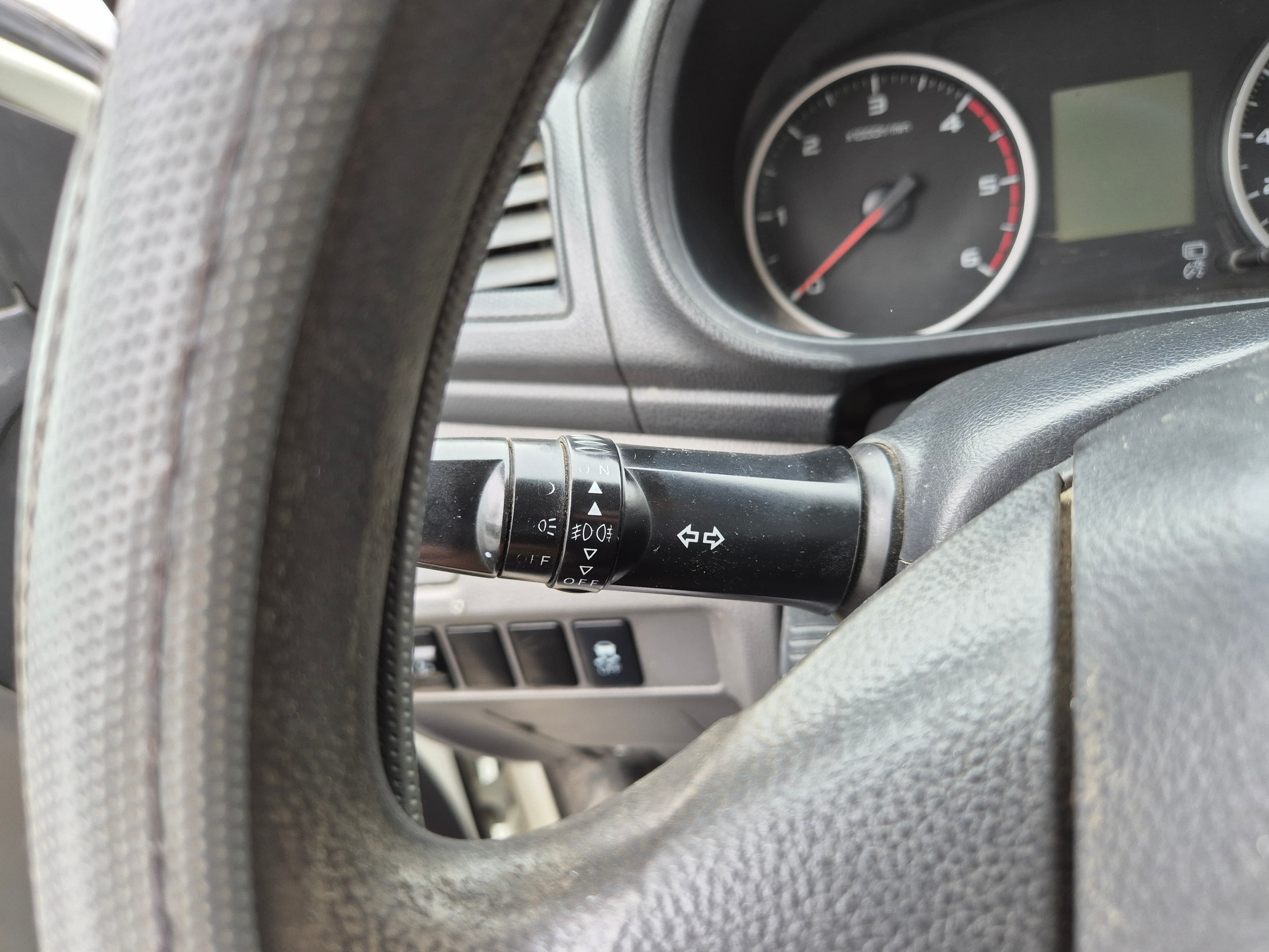 Mitsubishi L200 · Ano 2015 — imagem 25