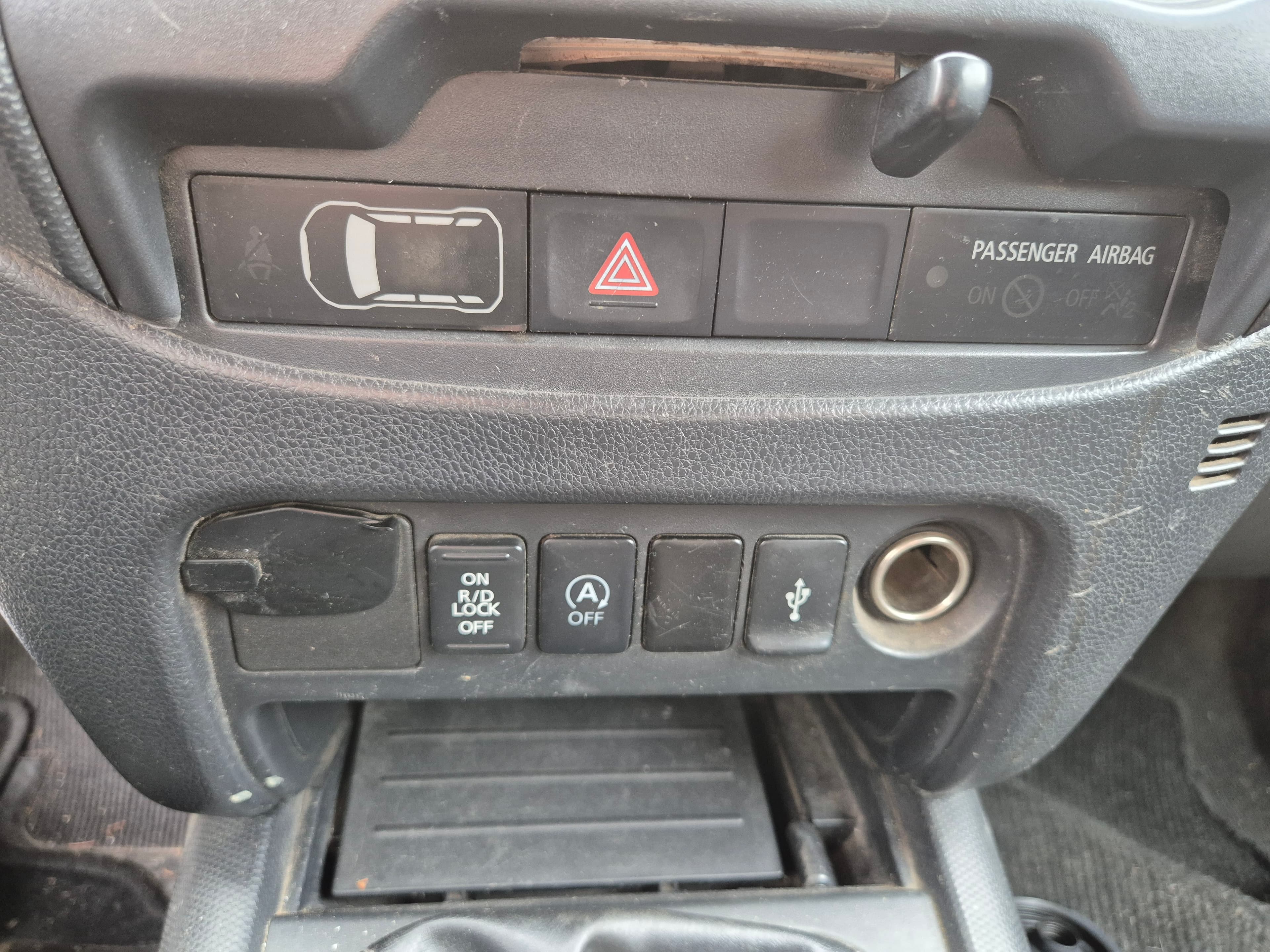 Mitsubishi L200 · Ano 2015 — imagem 30