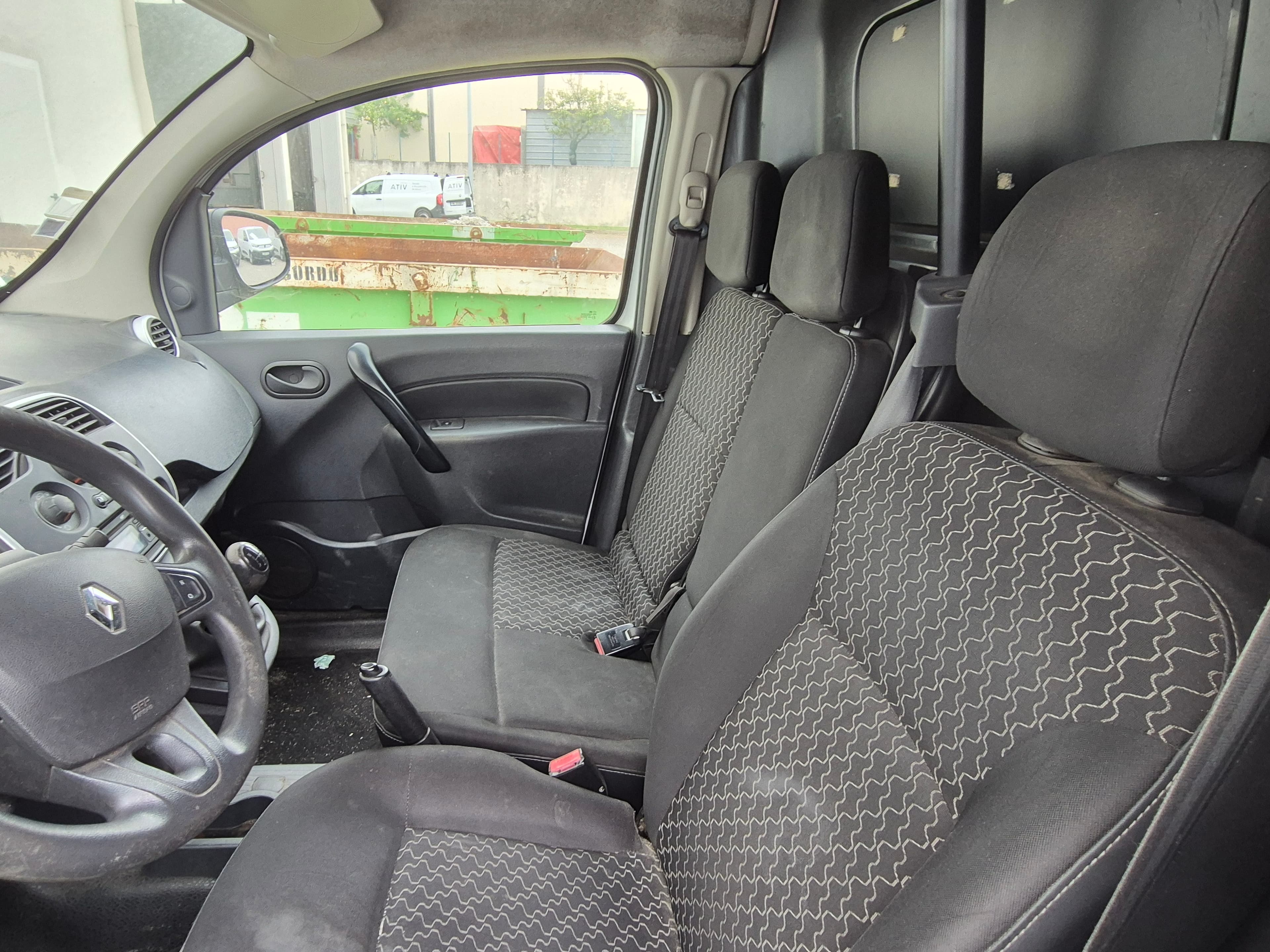 Renault Kangoo · Ano 2014 — image 17