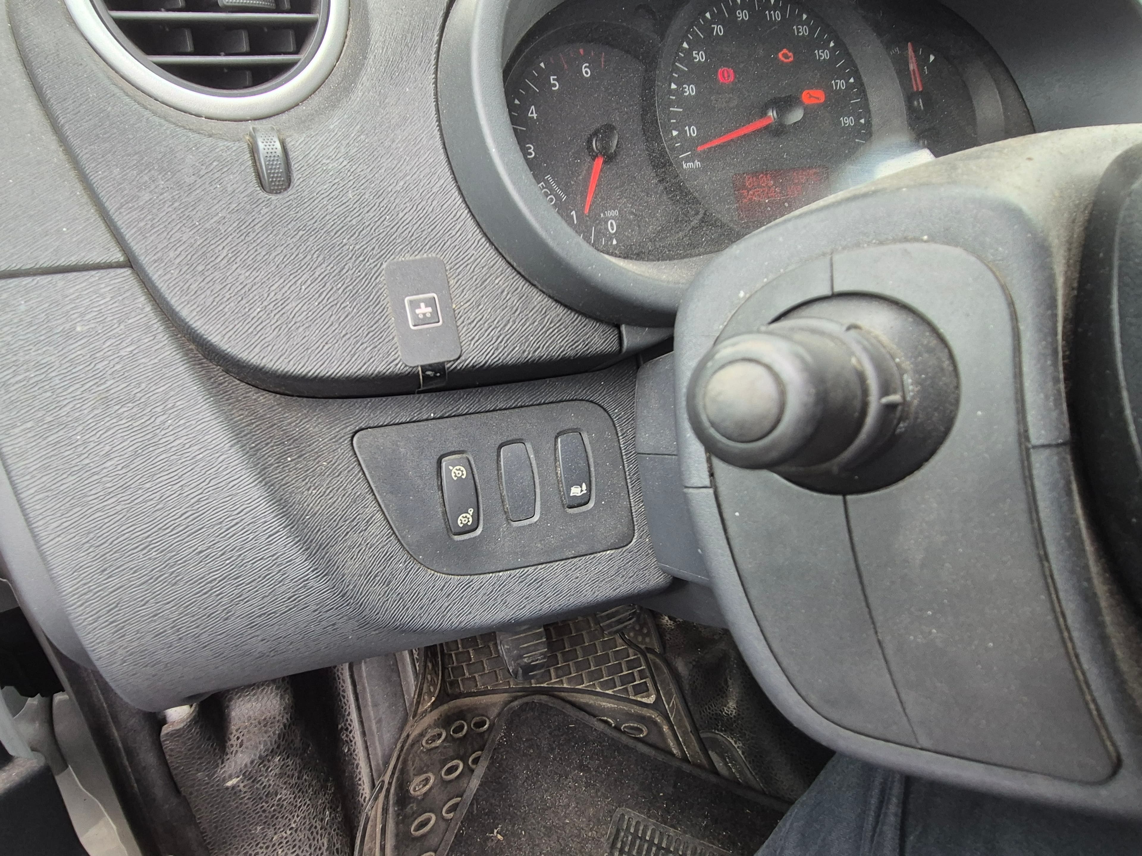Renault Kangoo · Ano 2014 — image 21
