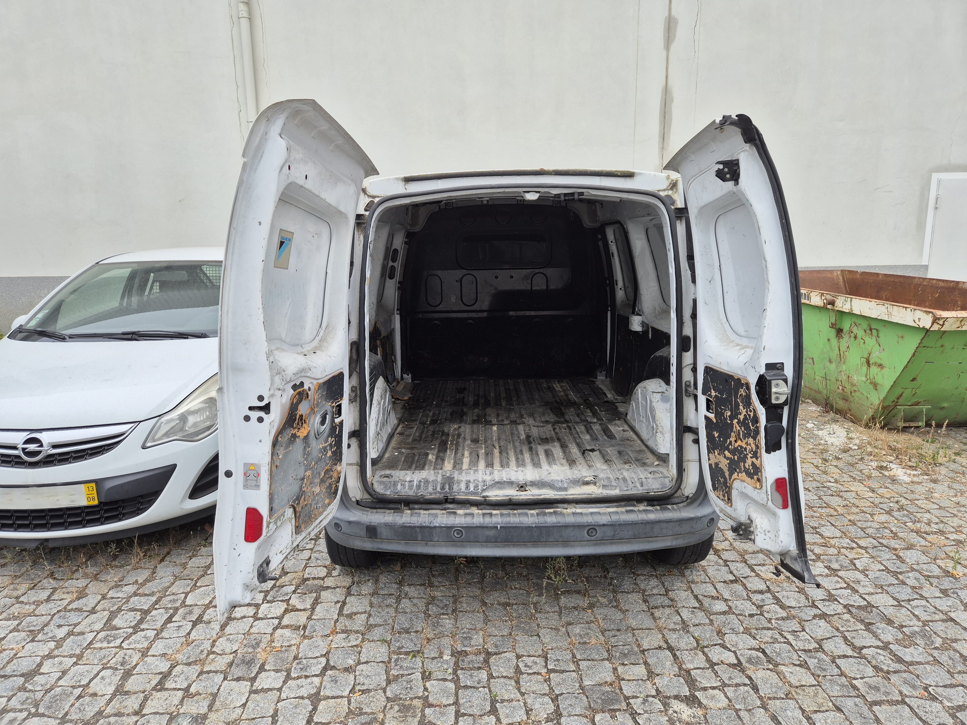 Renault Kangoo · Ano 2014 — image 7