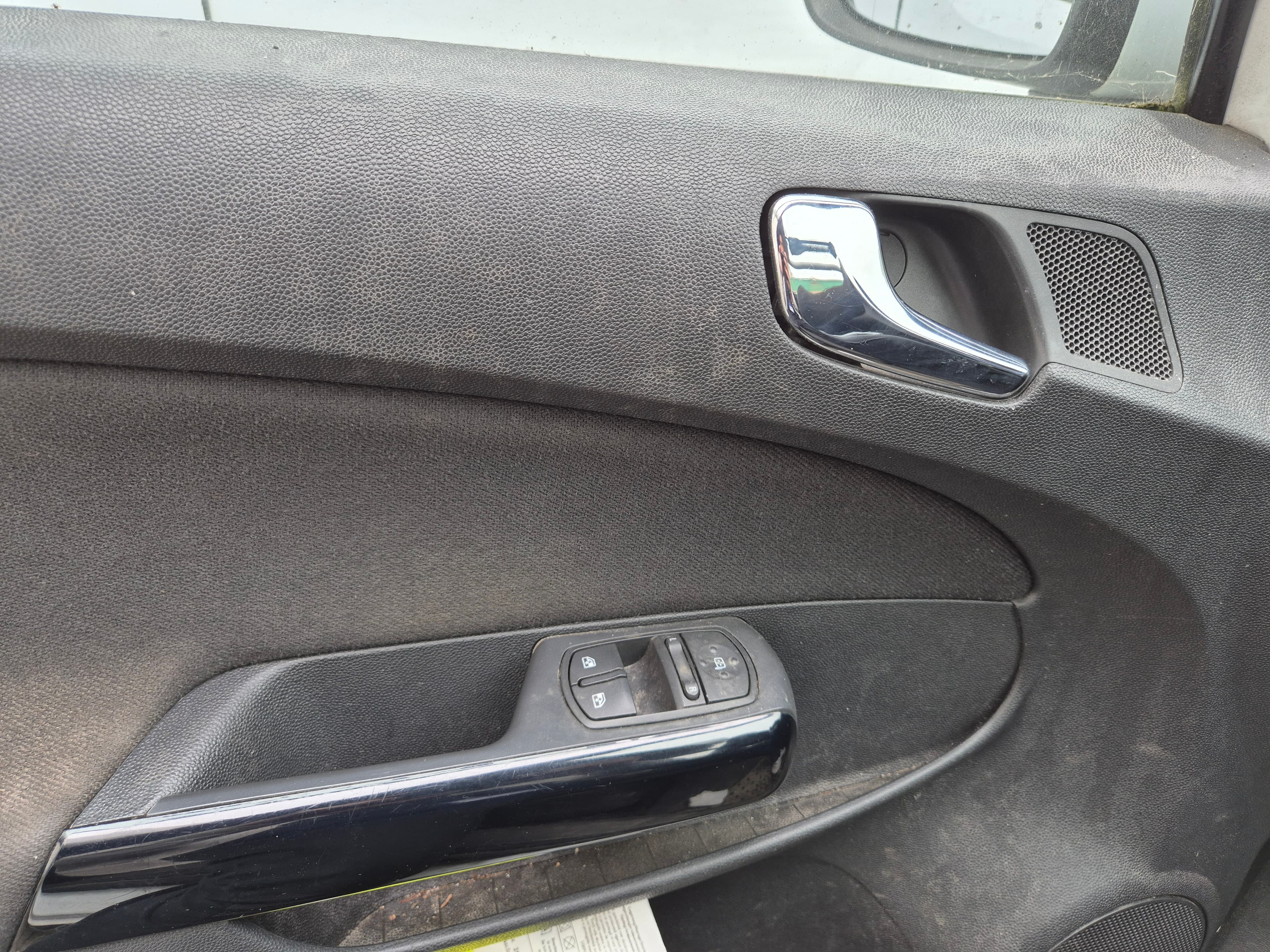 Opel Corsa · Ano 2013 — image 14