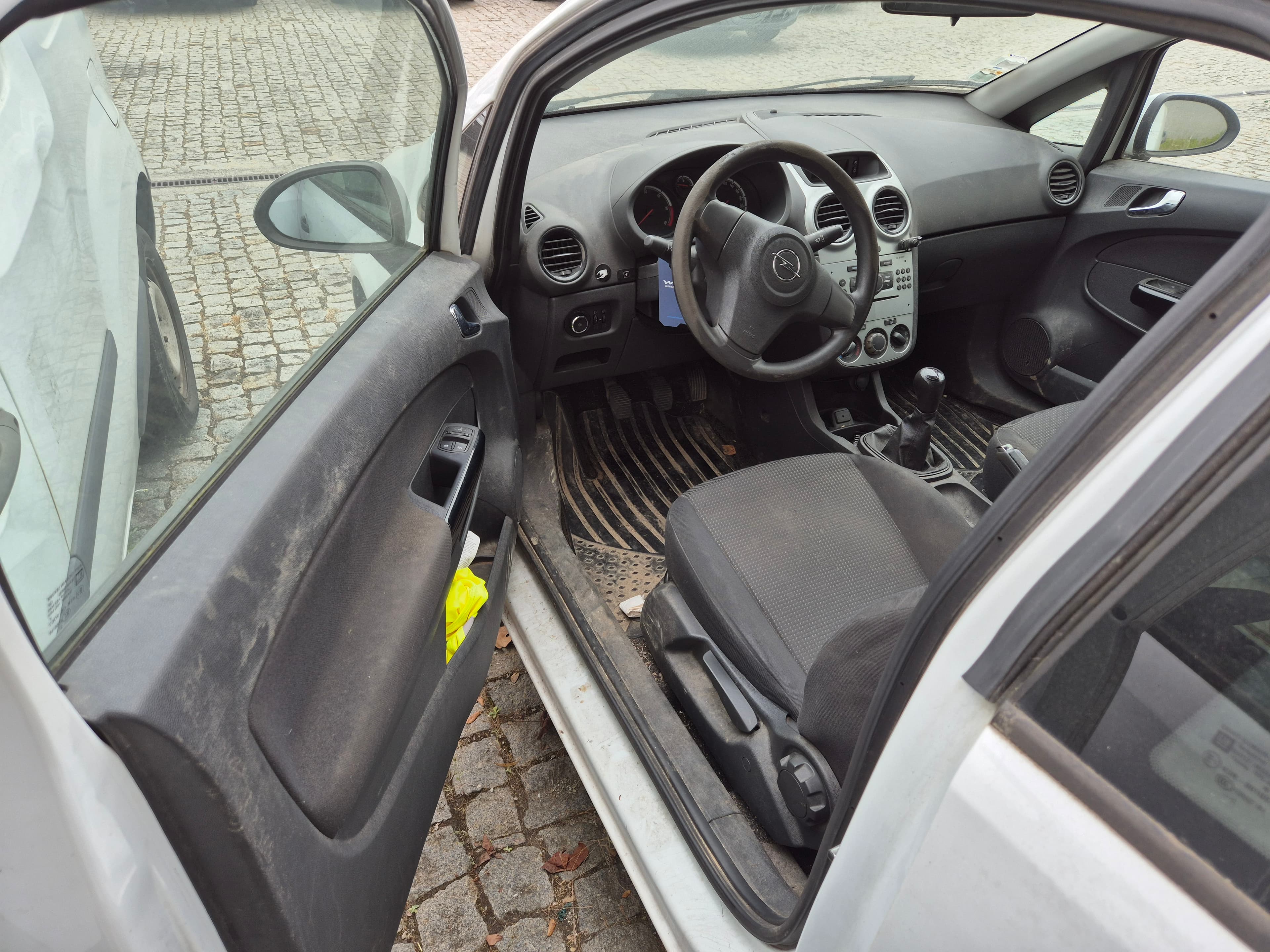 Opel Corsa · Ano 2013 — image 11
