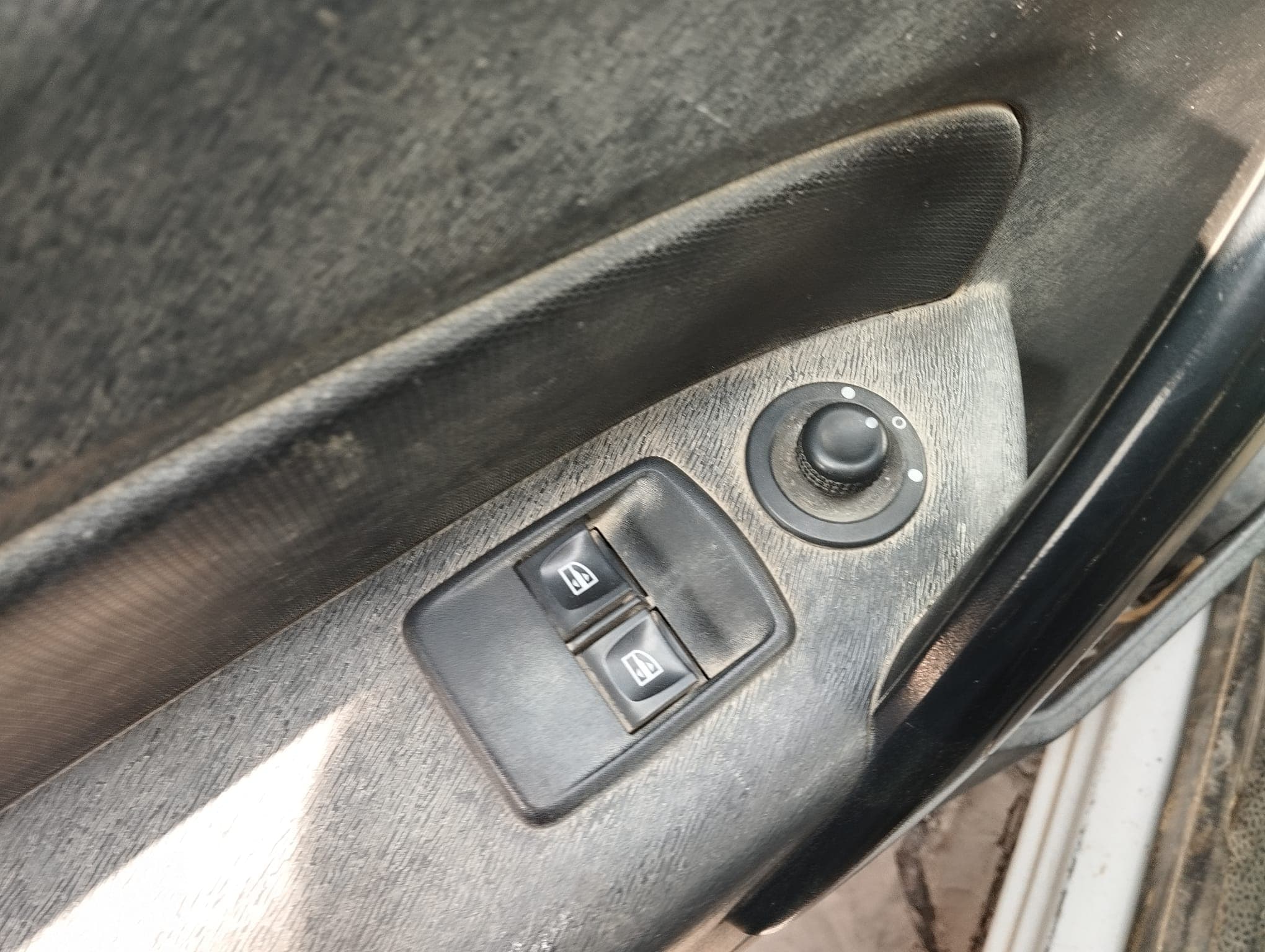 Renault Kangoo Maxi 1.5 · Ano 2016 — imagem 8