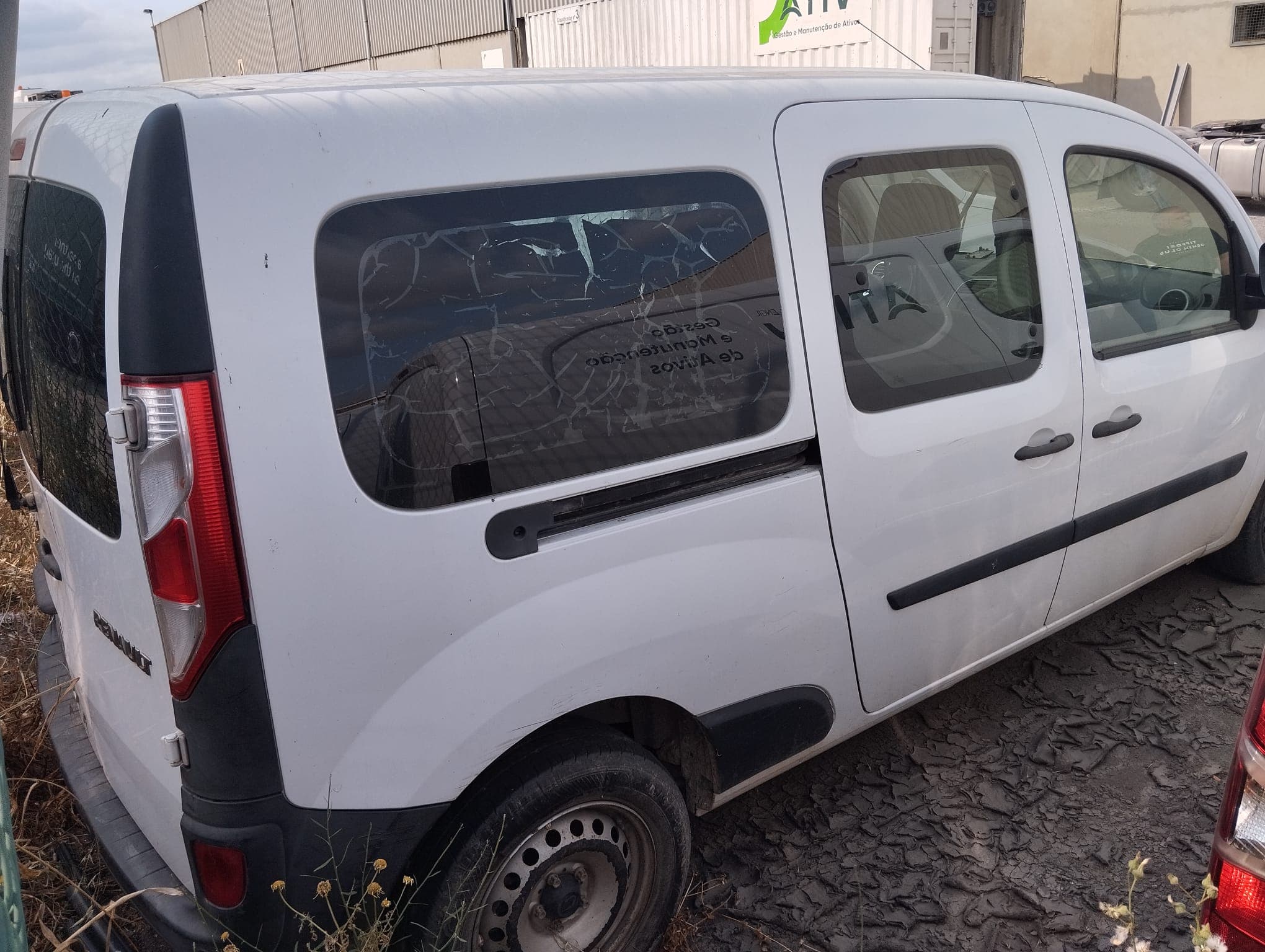 Renault Kangoo Maxi 1.5 · Ano 2016 — imagem 4