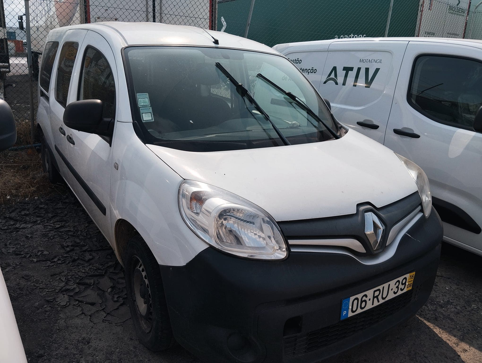 Renault Kangoo Maxi 1.5 · Ano 2016 — imagem 3