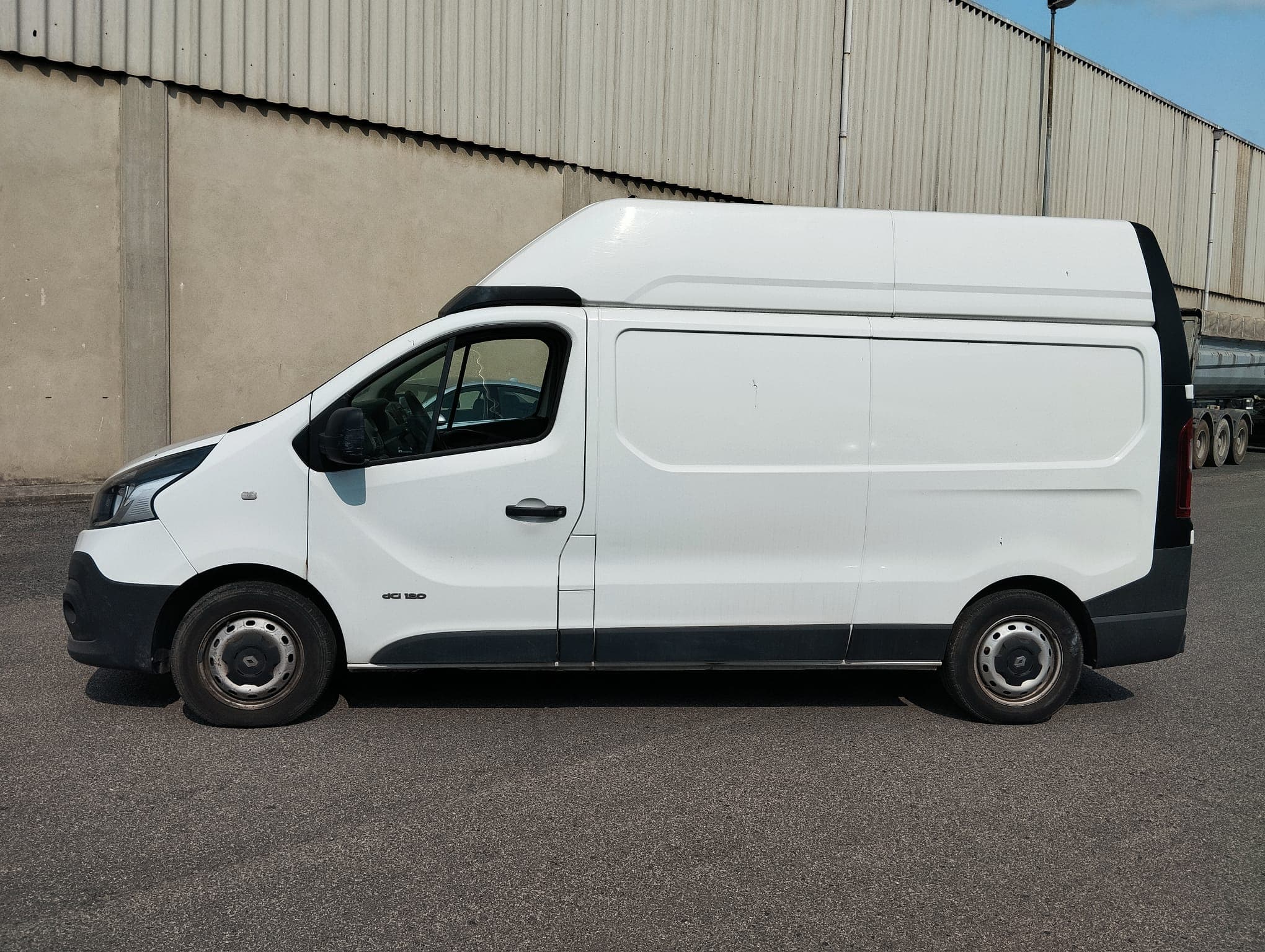 Renault Trafic FM 1.6D · Ano 2016 — imagen 3