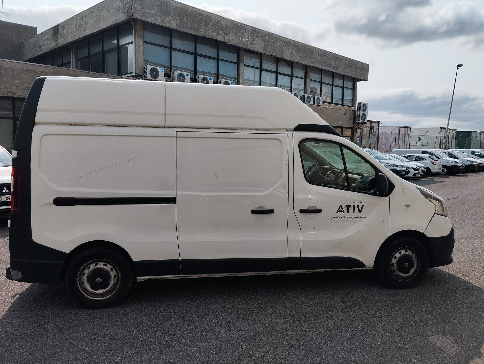 Renault Trafic FM 1.6D · Ano 2016 — imagen 7