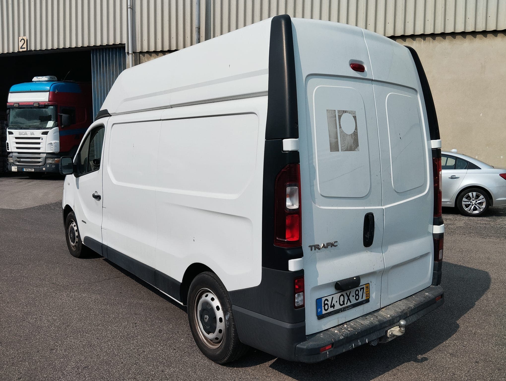 Renault Trafic FM 1.6D · Ano 2016 — imagen 4