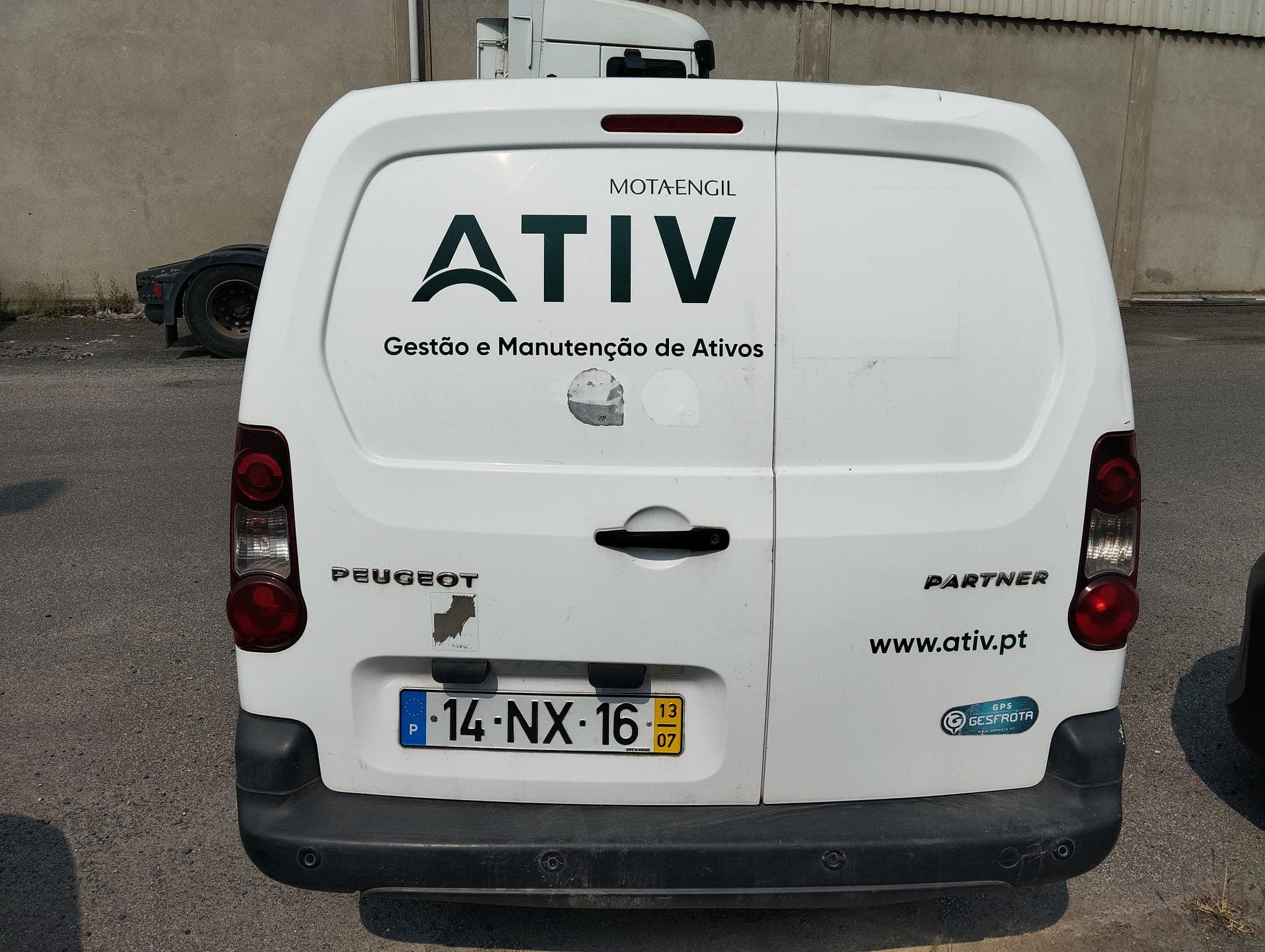 Peugeot Partner 1.6 HDI · Ano 2013 — imagem 6