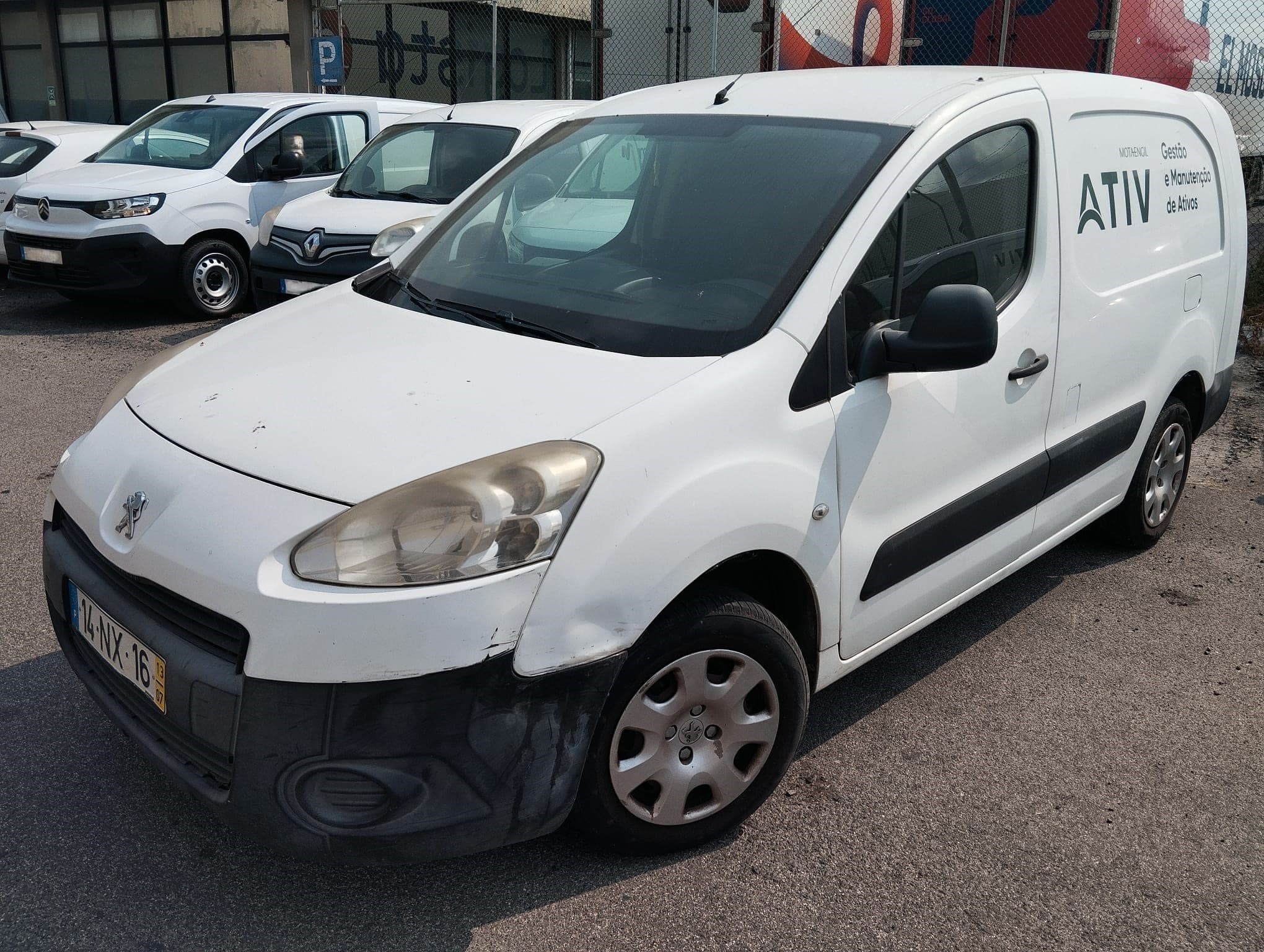 Peugeot Partner 1.6 HDI · Ano 2013