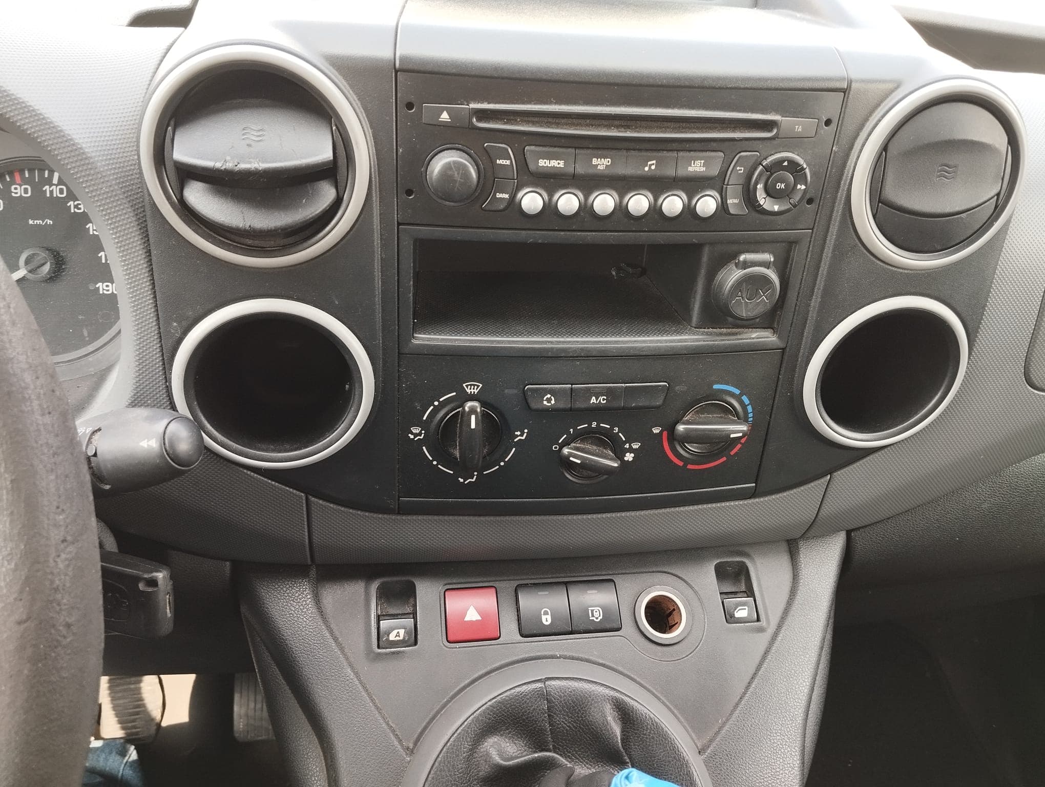 Peugeot Partner 1.6 HDI · Ano 2013 — imagem 12