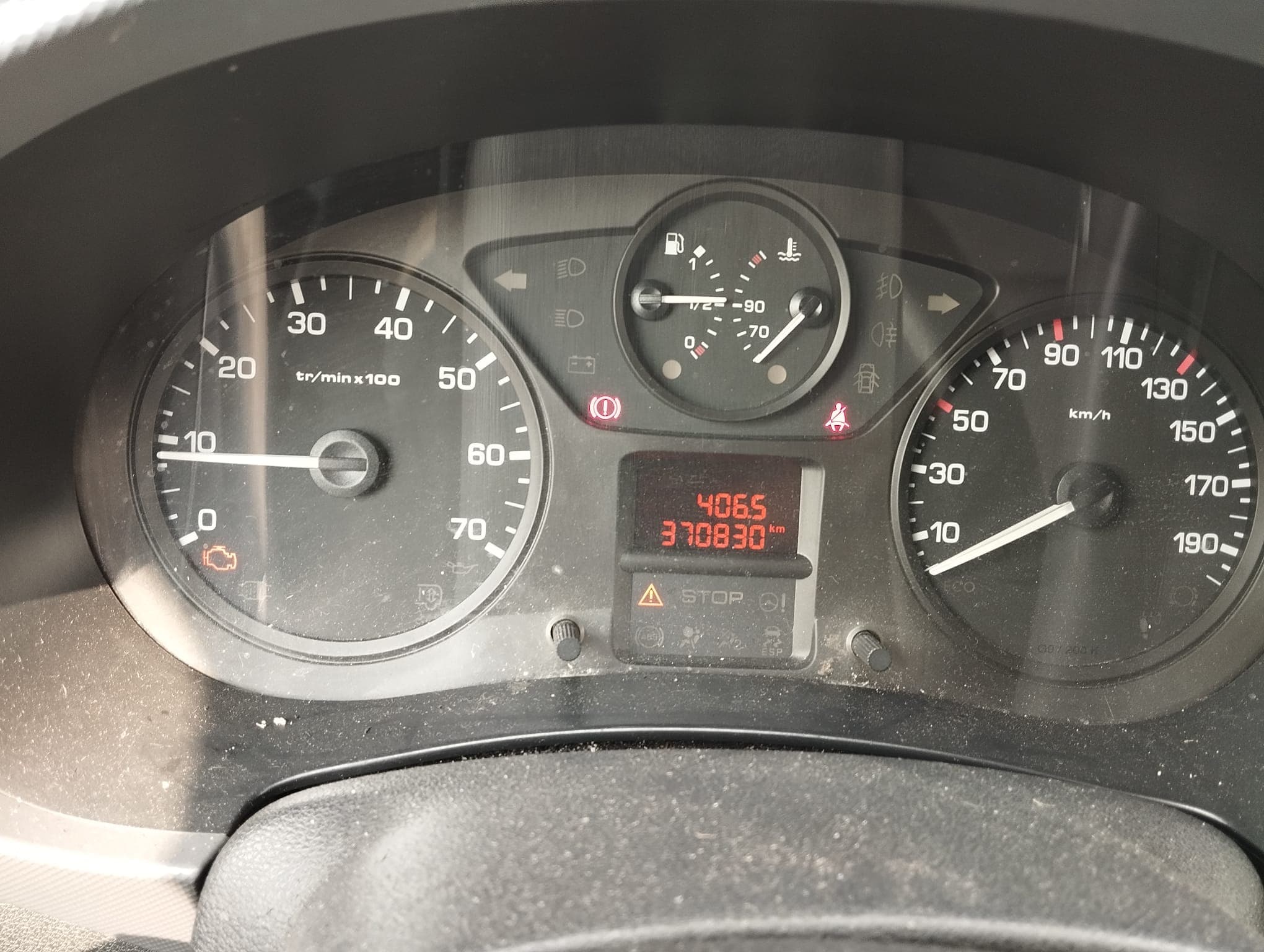 Peugeot Partner 1.6 HDI · Ano 2013 — imagem 13