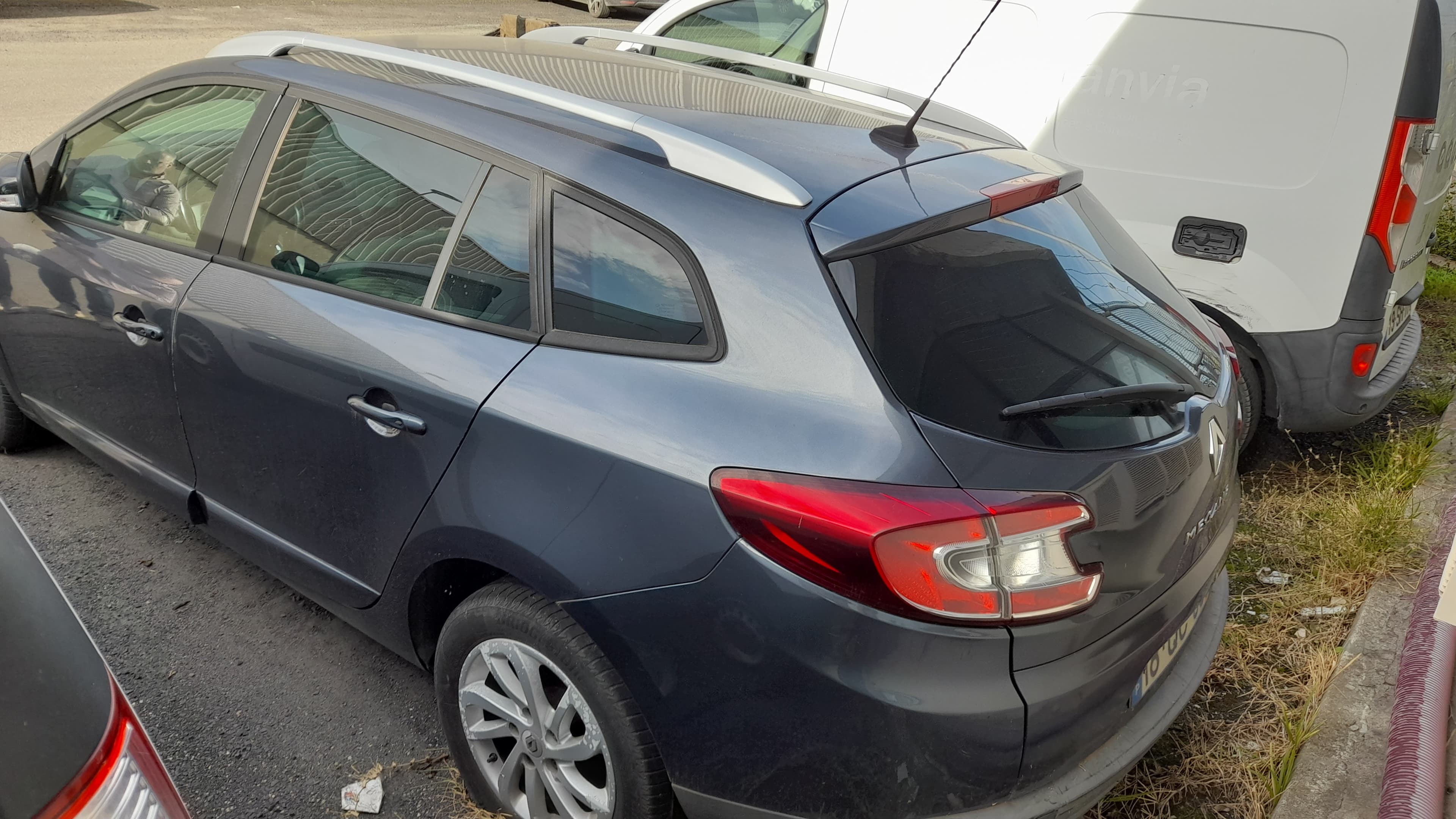 Megane Sport Tourer 1.5 DCI · Ano 2015 — image 5