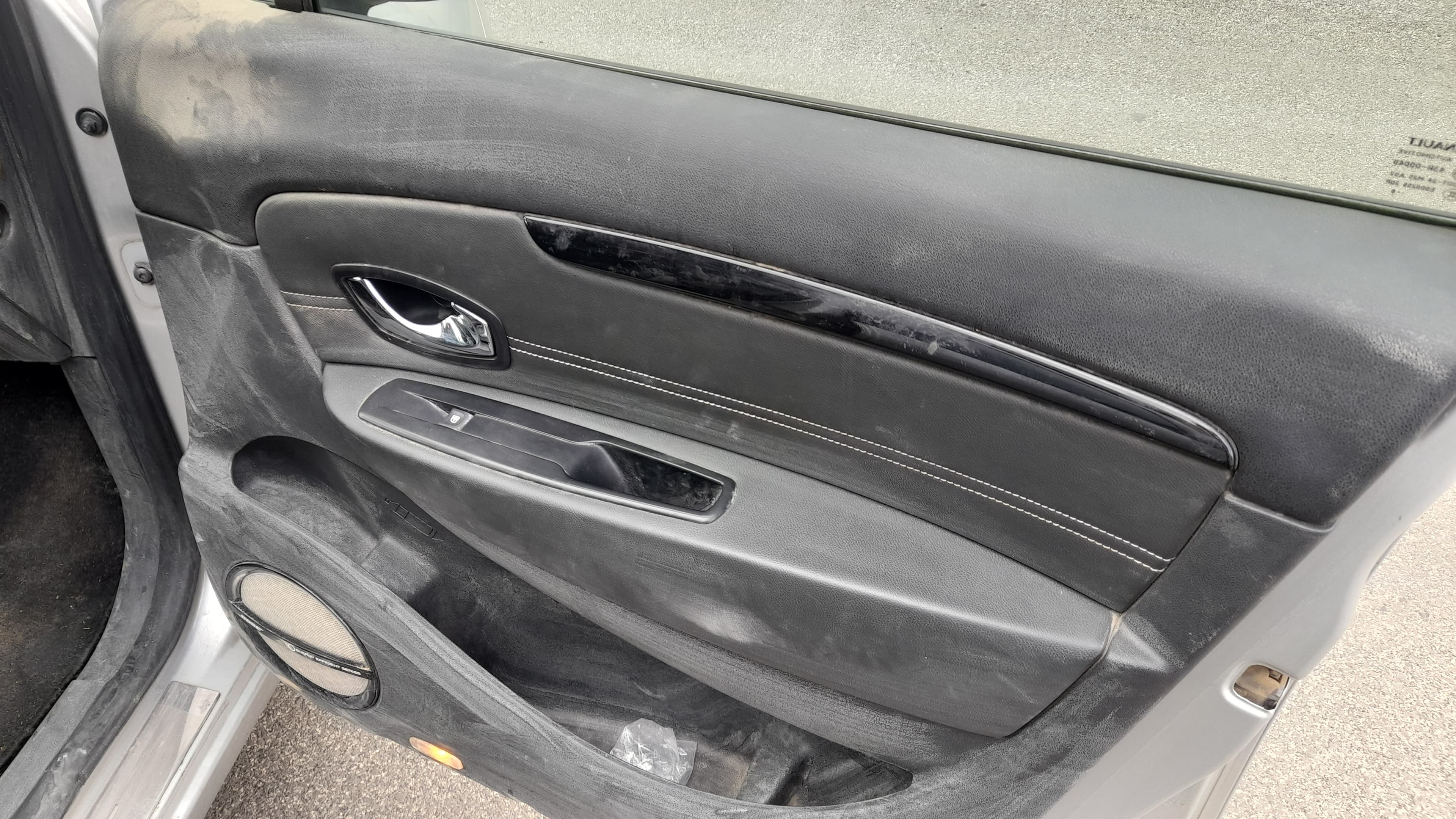 Renault Grand Scenic 1.5 DCI · Ano 2016 — imagen 20