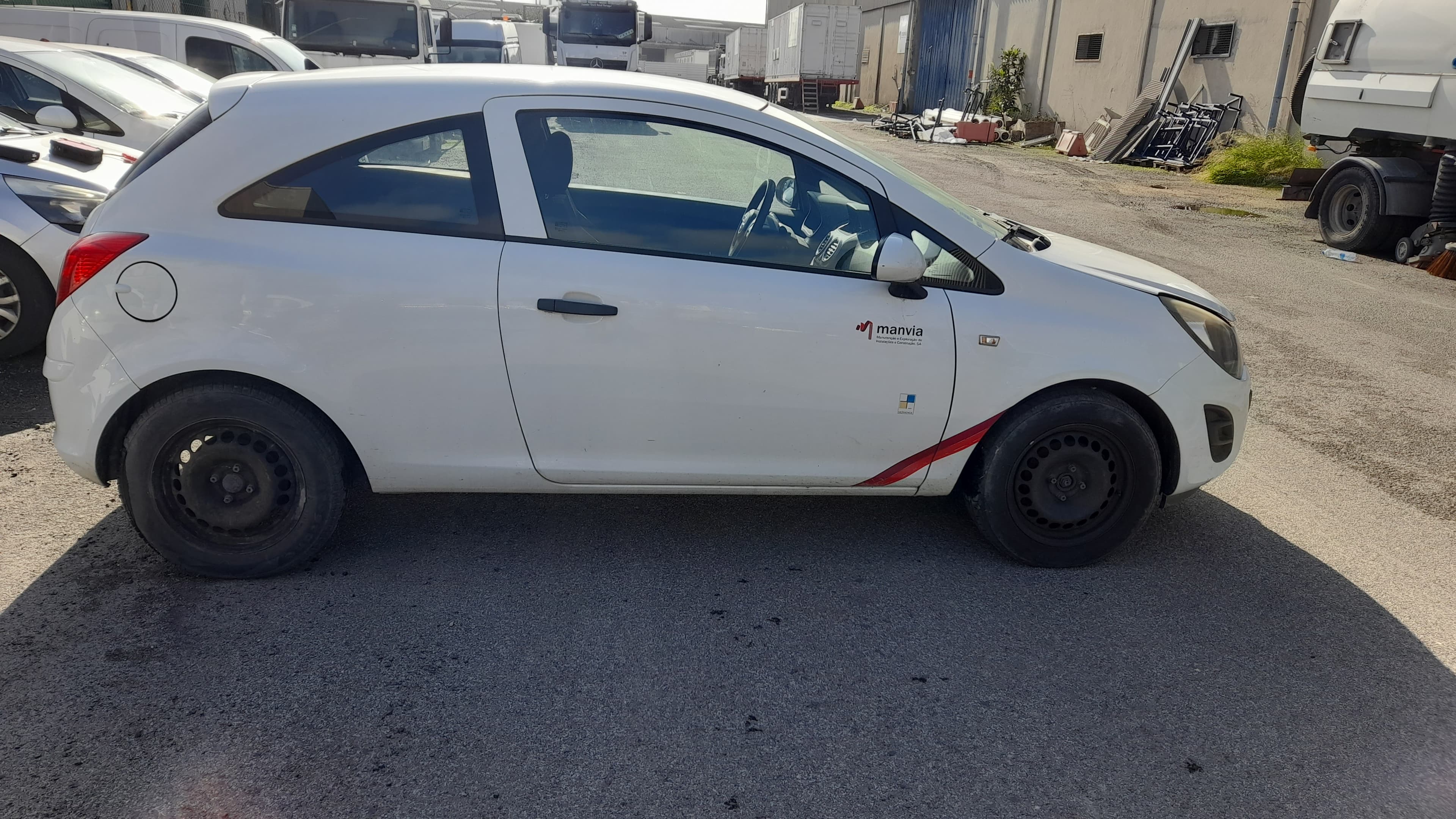 Opel Corsa Van 1.3 CDTi · Ano 2014 — imagem 5