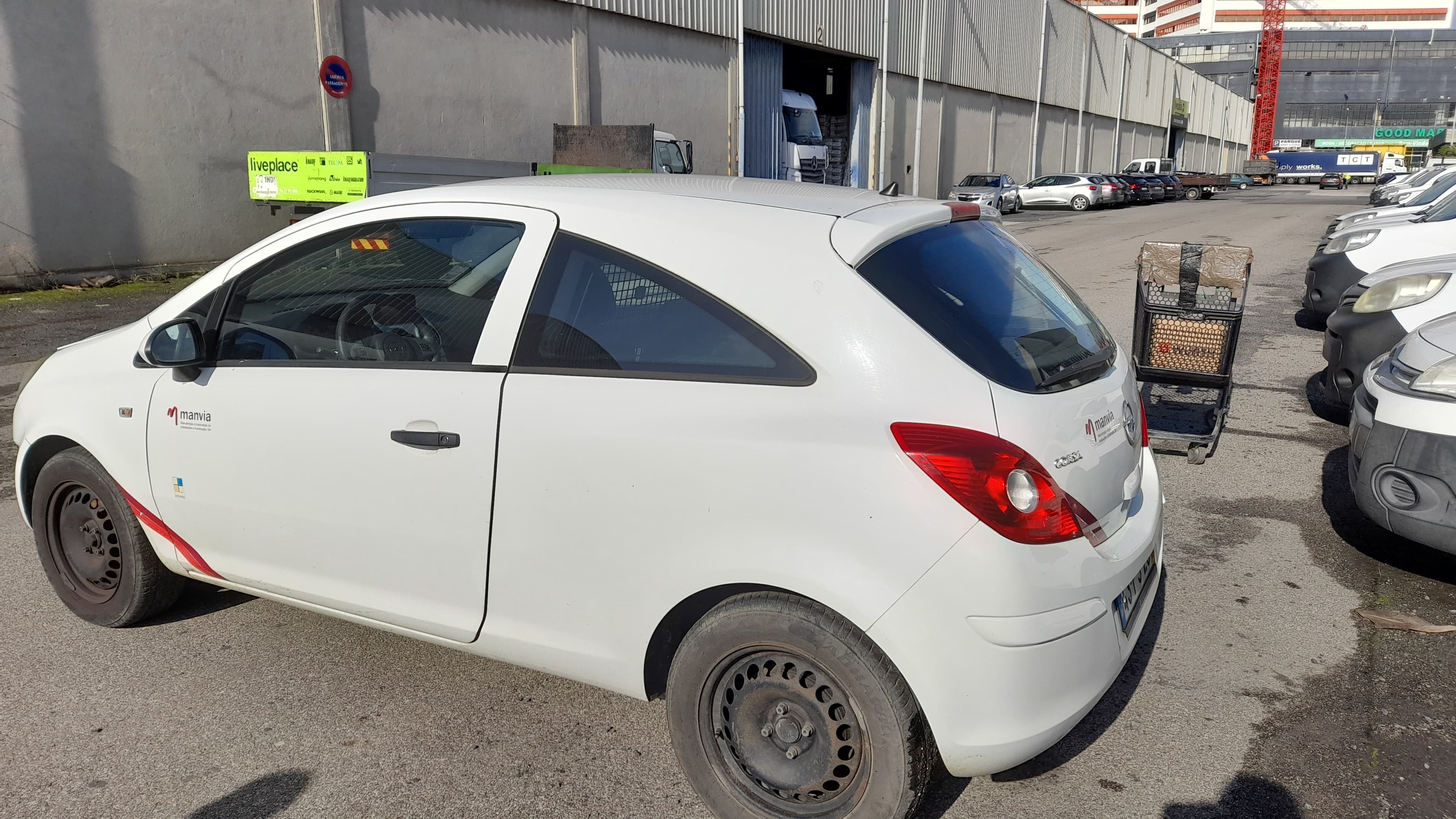 Opel Corsa Van 1.3 CDTi · Ano 2014 — imagem 6
