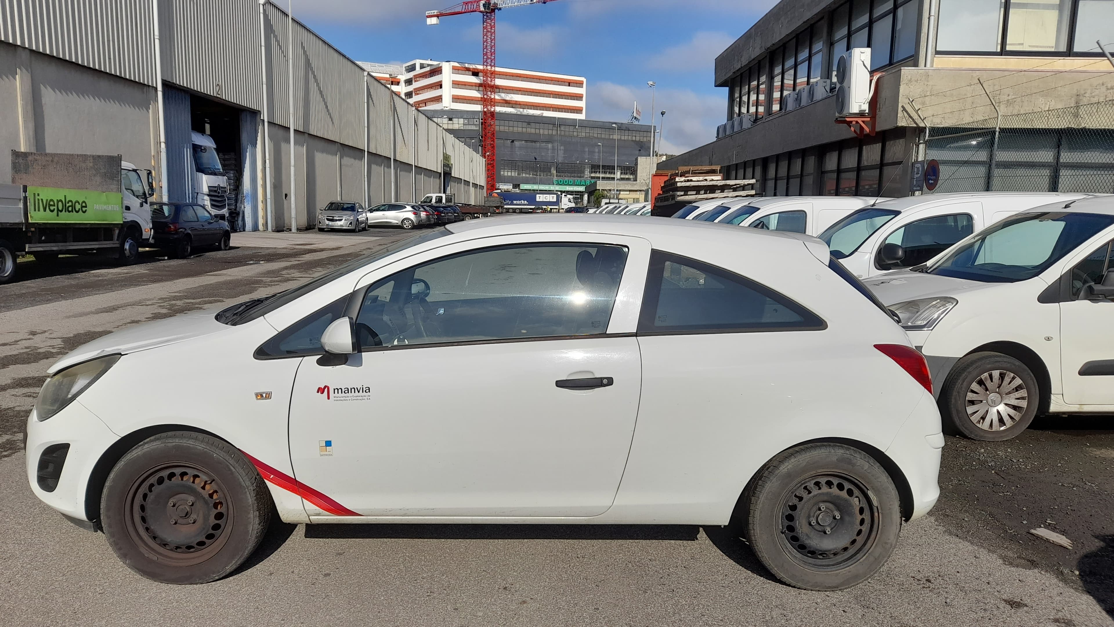Opel Corsa Van 1.3 CDTi · Ano 2014 — imagem 4