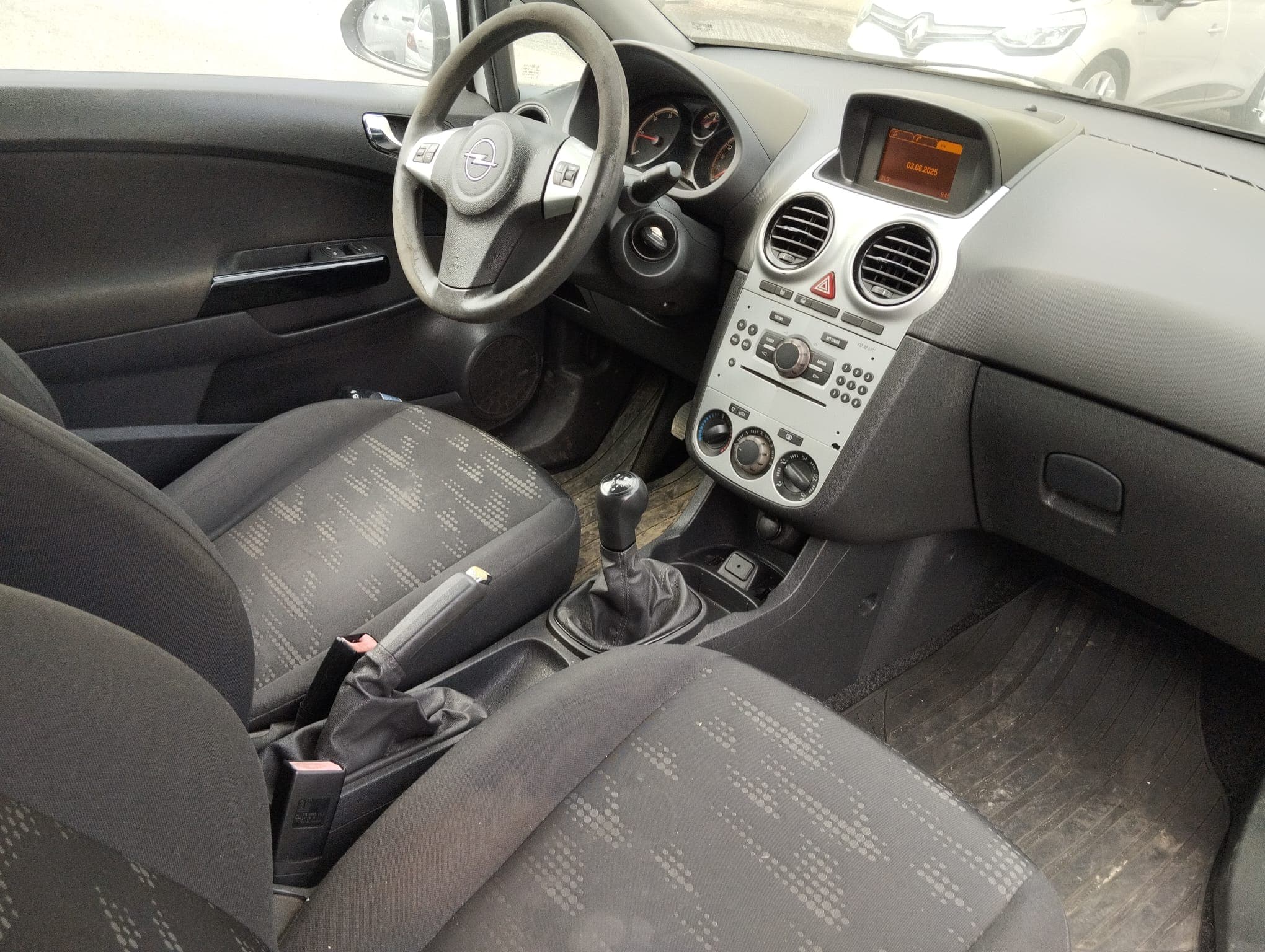 Opel Corsa Van 1.3 CDTi · Année 2014 — image 9