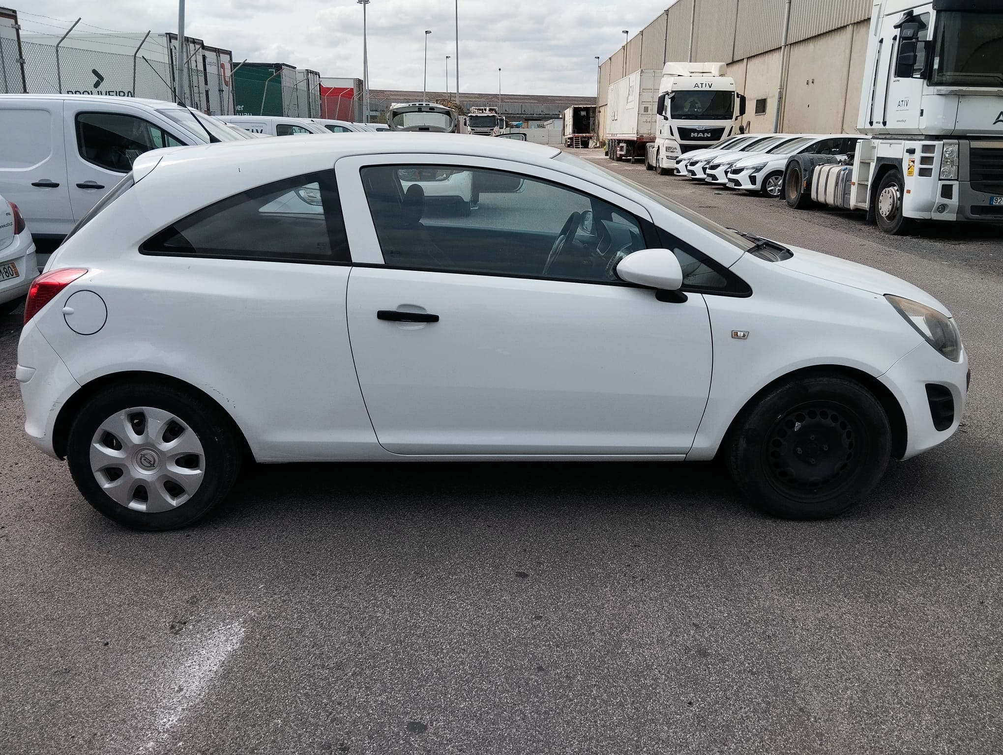 Opel Corsa Van 1.3 CDTi · Année 2014 — image 5