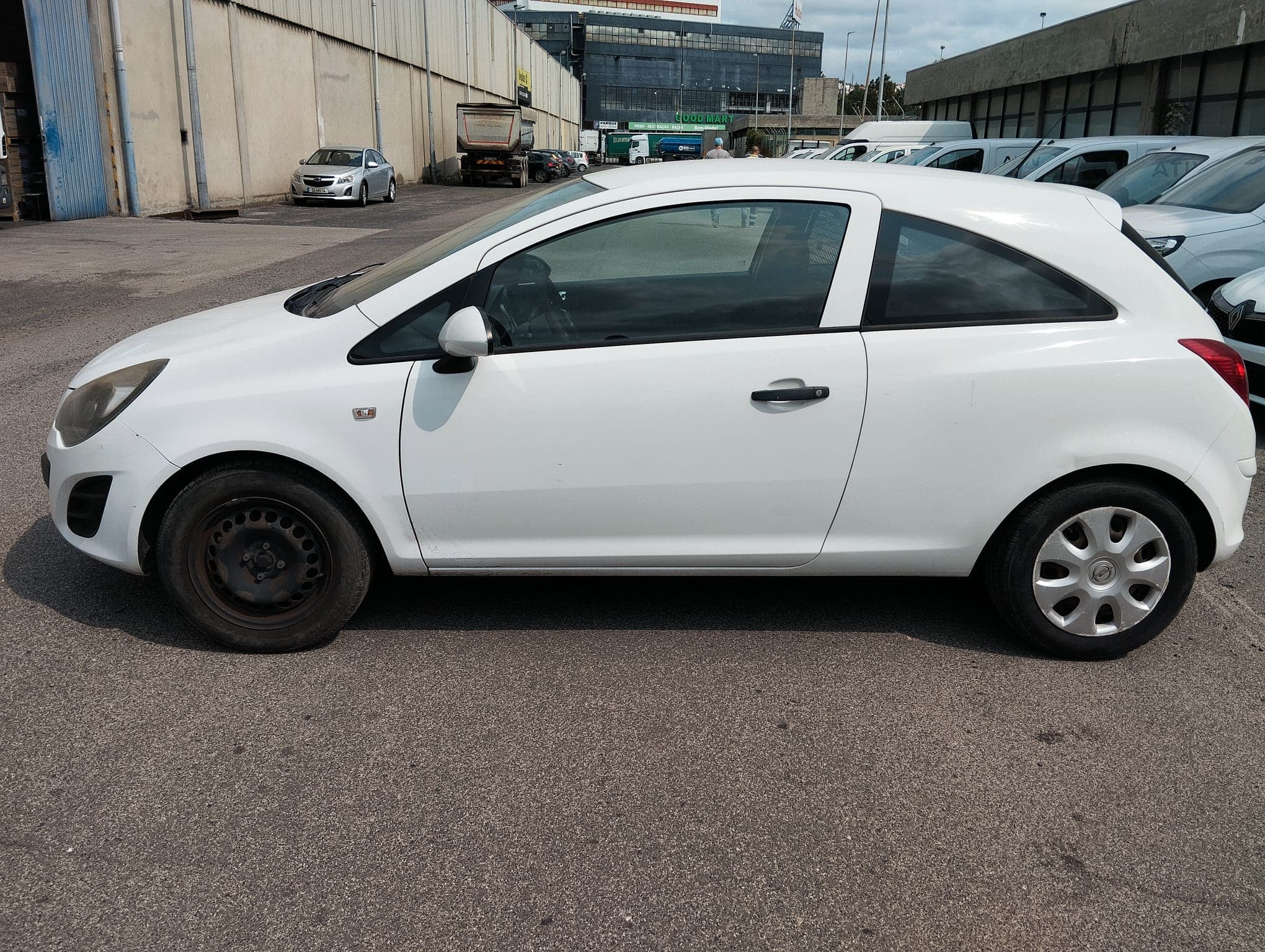Opel Corsa Van 1.3 CDTi · Année 2014 — image 4