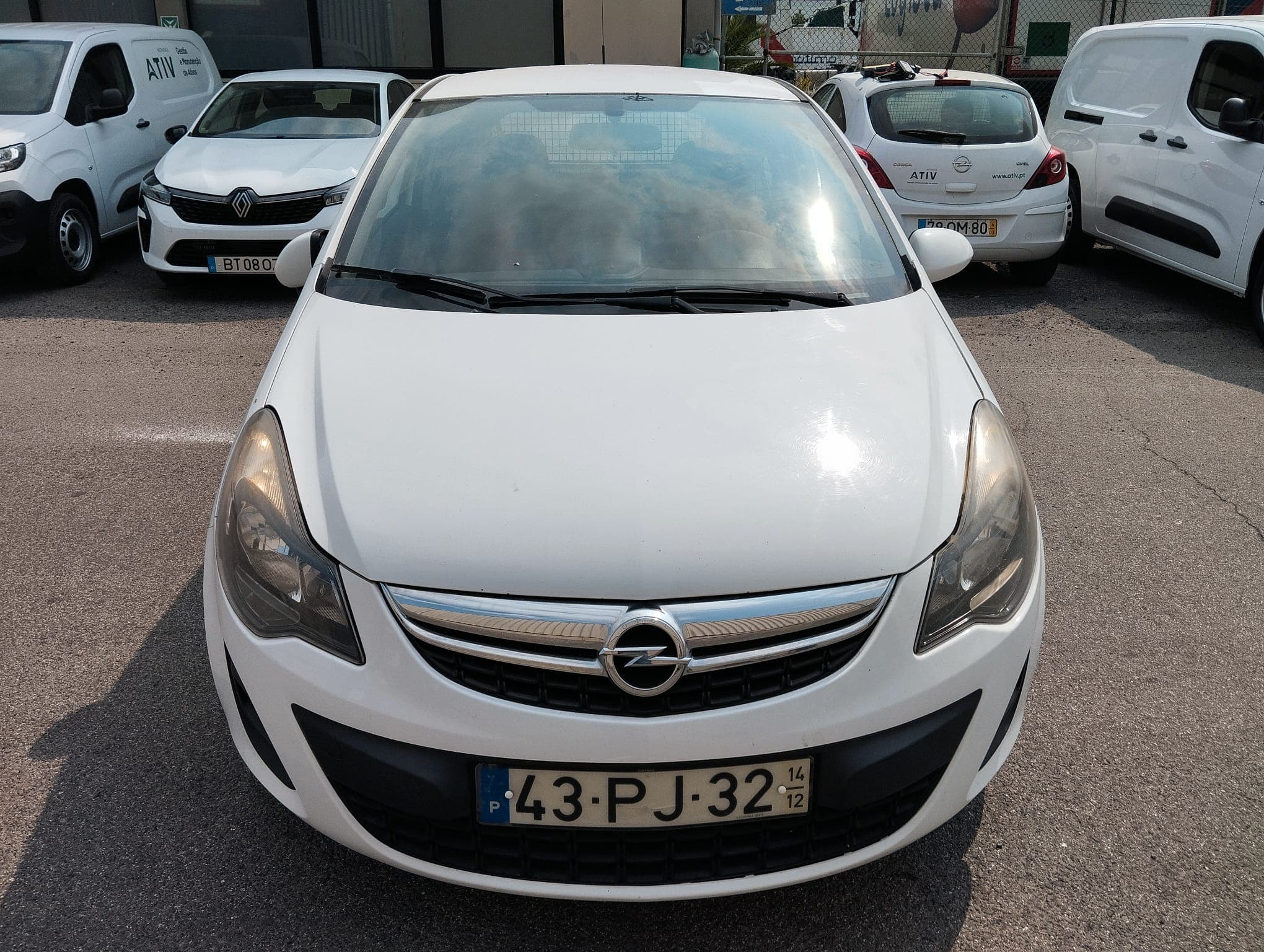 Opel Corsa Van 1.3 CDTi · Année 2014 — image 2