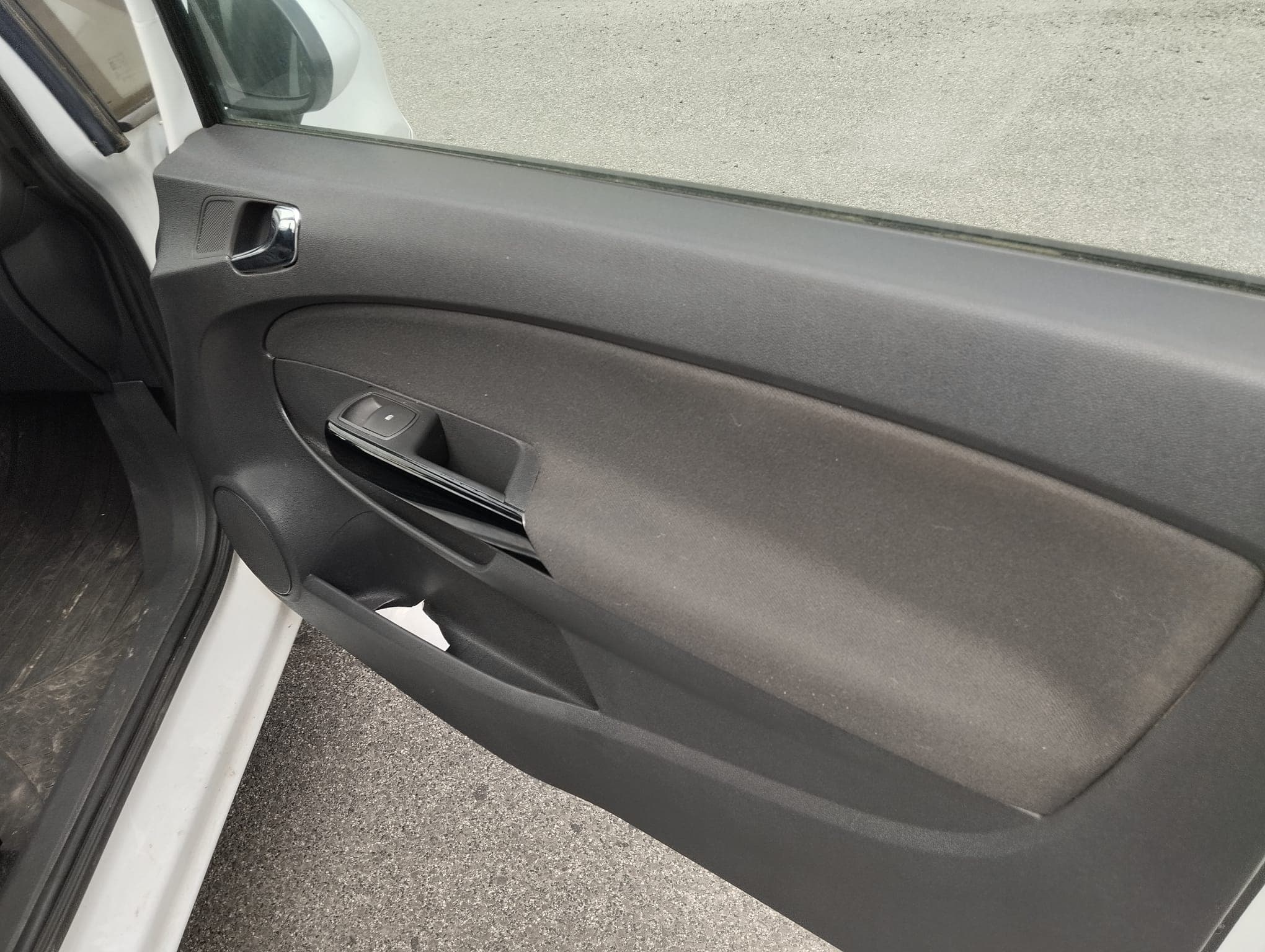 Opel Corsa Van 1.3 CDTi · Année 2014 — image 16