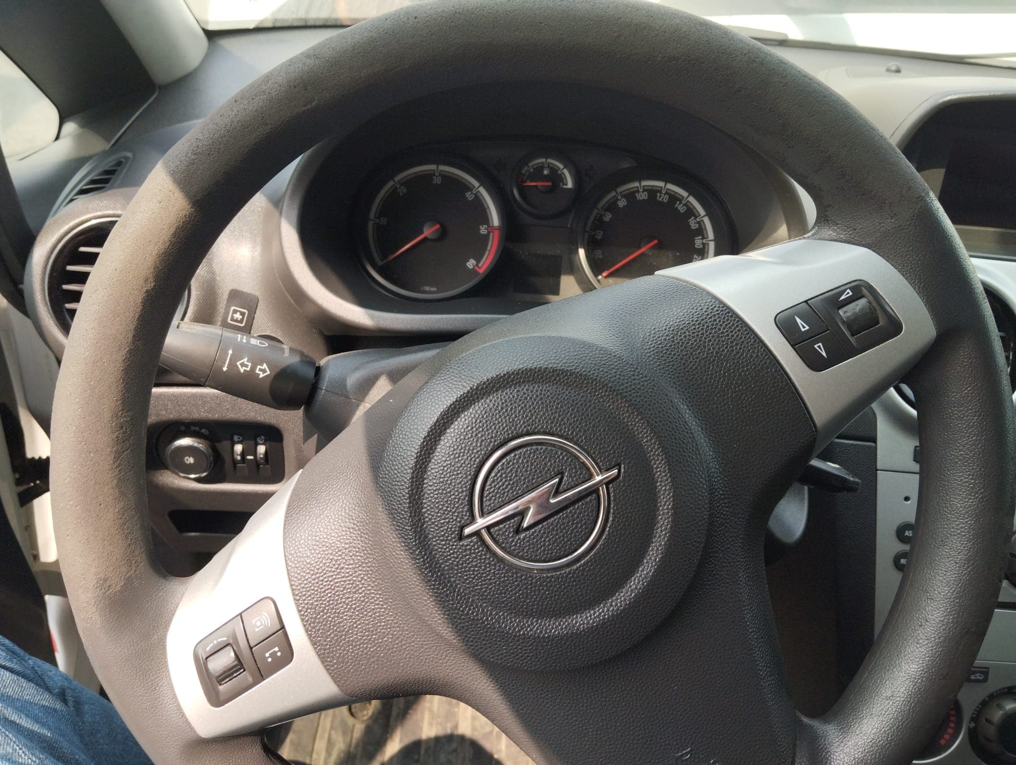 Opel Corsa Van 1.3 CDTi · Année 2014 — image 13