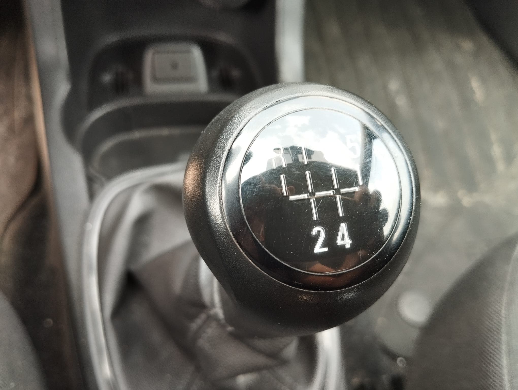 Opel Corsa Van 1.3 CDTi · Année 2014 — image 12