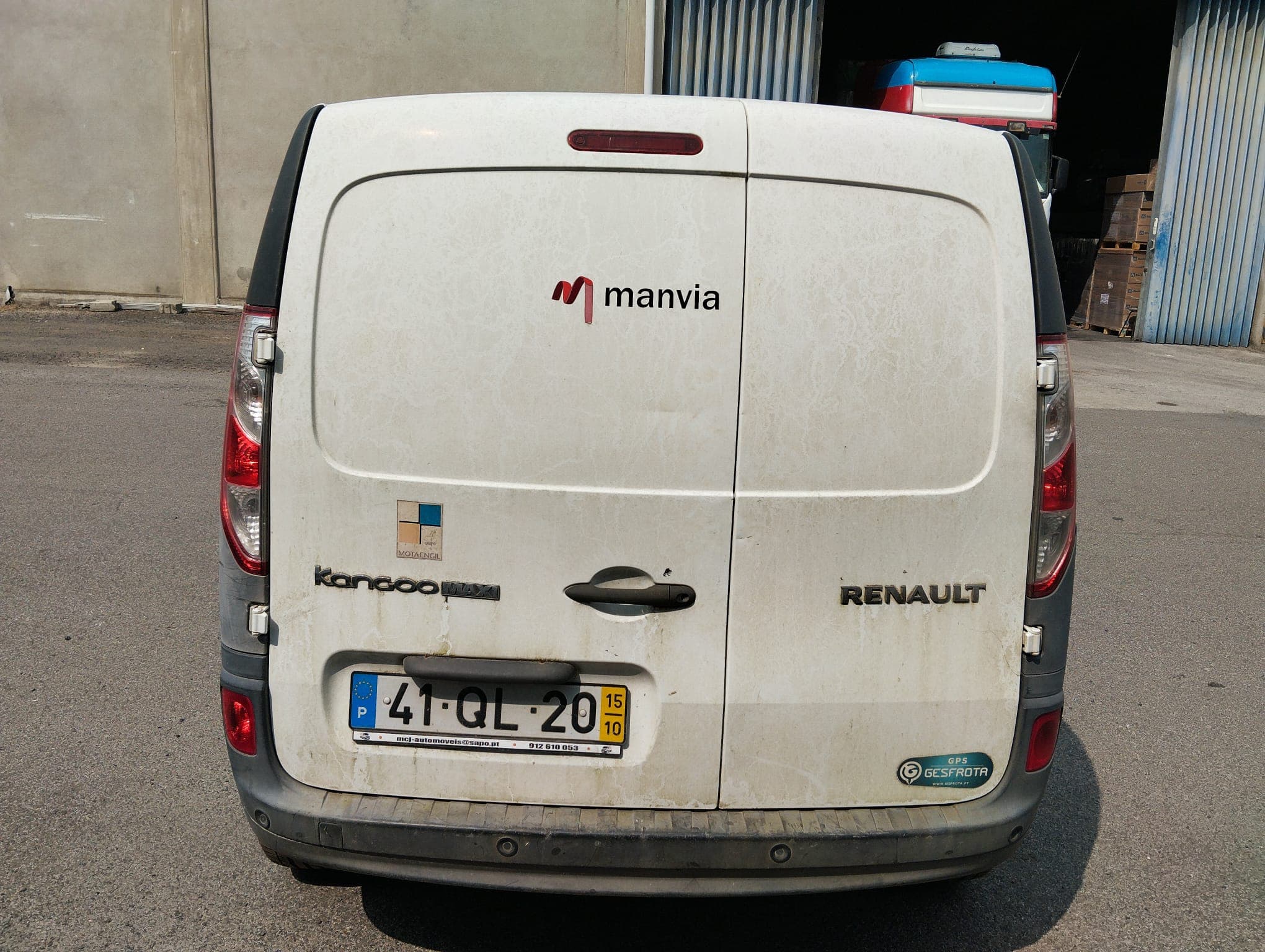 Renault Kangoo Maxi Business 1.5 DCI · Ano 2015 — image 7