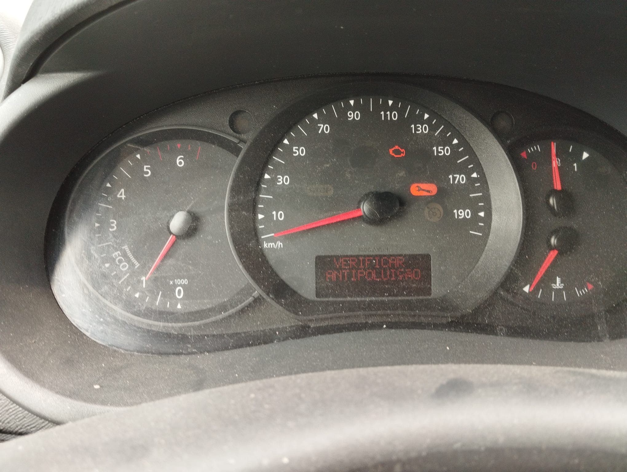 Renault Kangoo Maxi Business 1.5 DCI · Ano 2014 — imagen 12