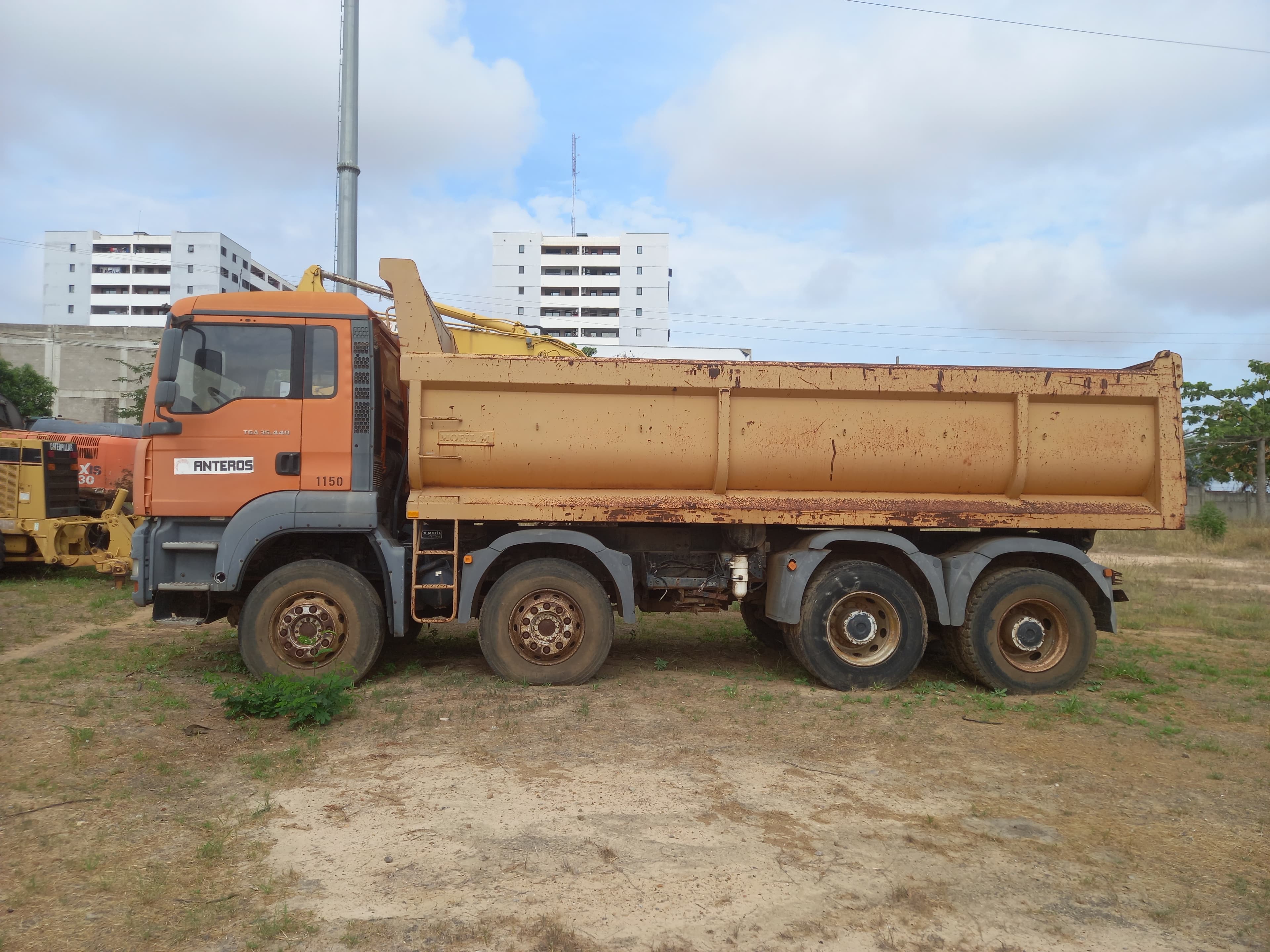 Camião Basc. Tras. (6X4) da marca MAN, modelo TGA 35.440-6x4-5,10 — imagen 5