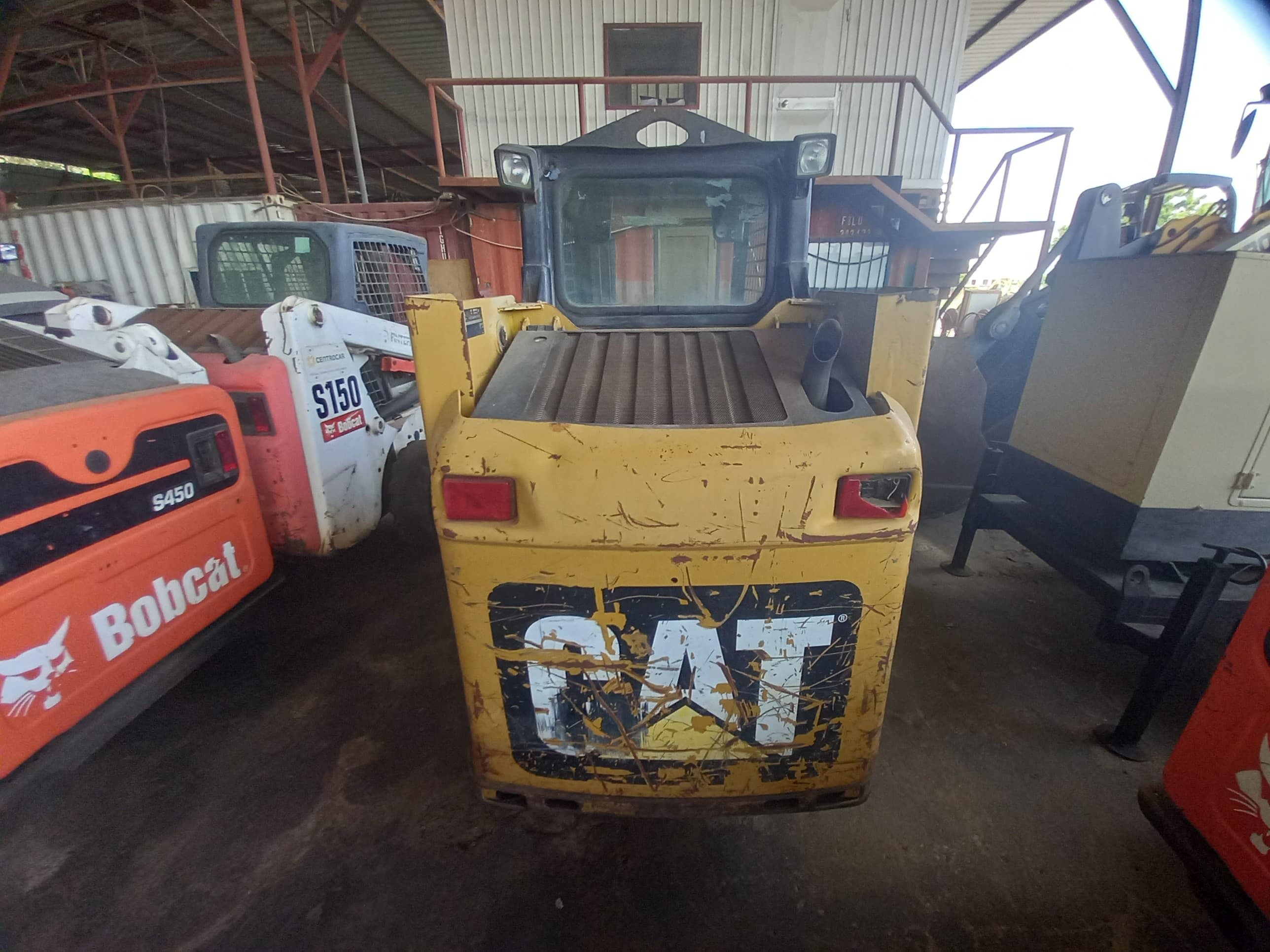 Pá Carregadora (mini) de Pneus da marca CATERPILLAR, modelo 226B — imagen 5