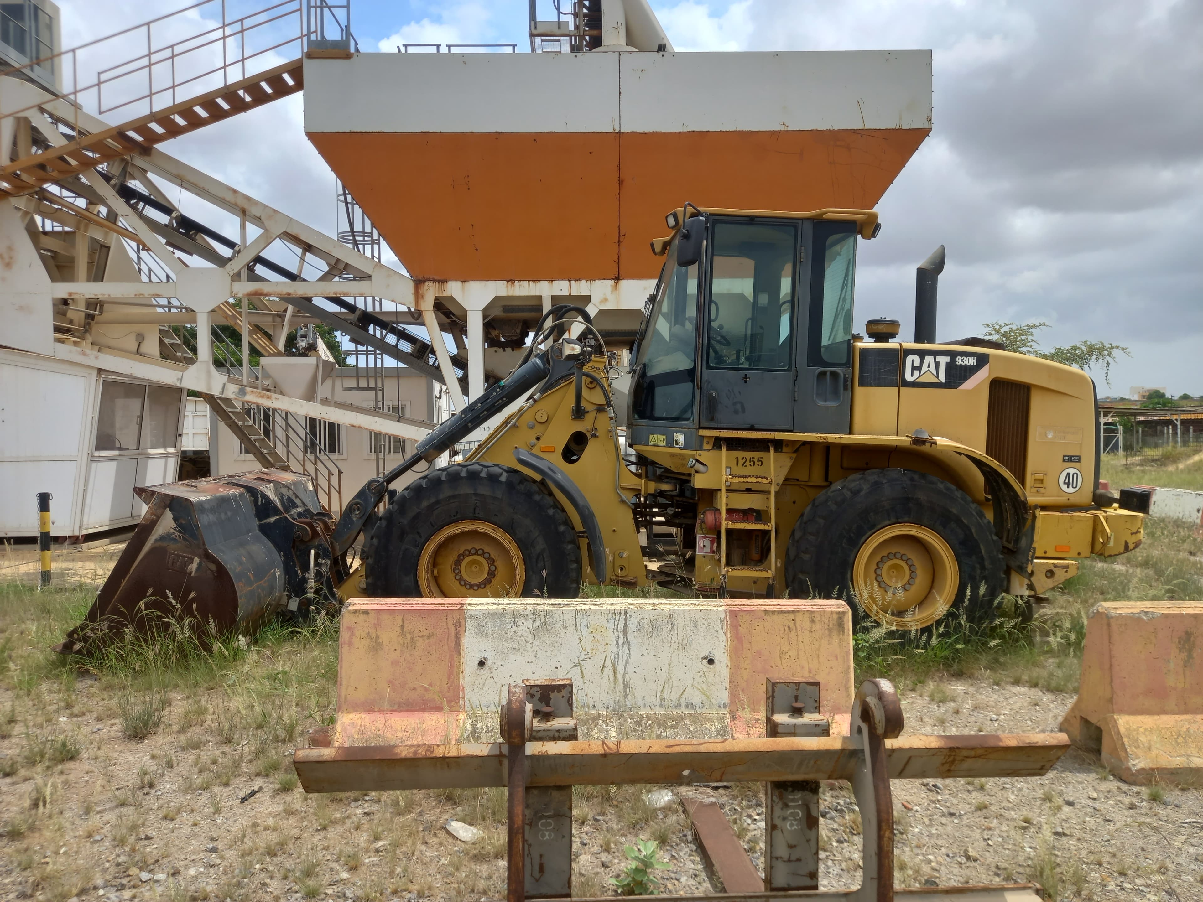Pá Carregadora de Pneus da marca CATERPILLAR, modelo 930H — imagen 3